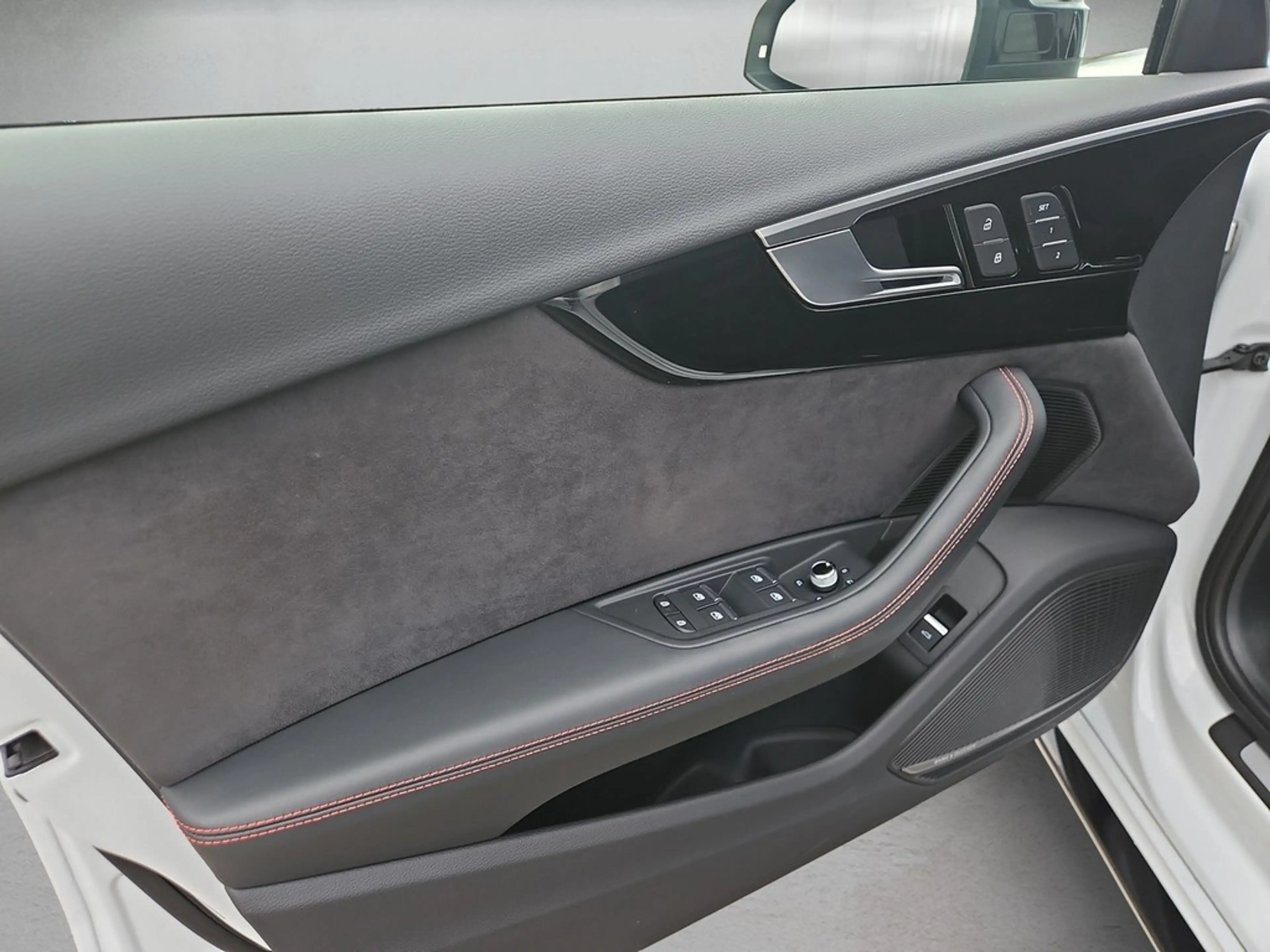 Audi RS4 RS 4 Avant TFSI quattro tiptronic *Pano*AHK* — photo 6