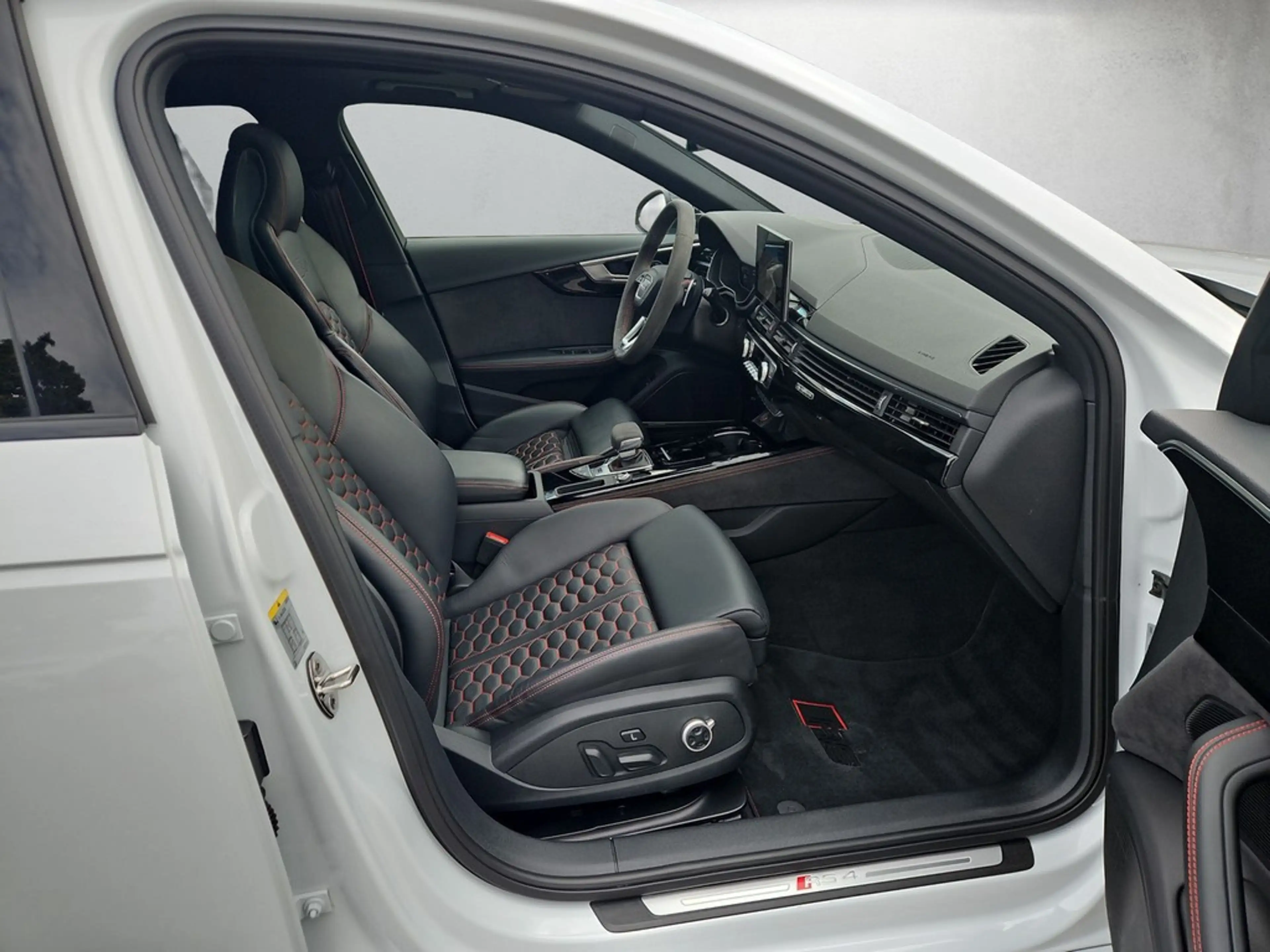 Audi RS4 RS 4 Avant TFSI quattro tiptronic *Pano*AHK* — photo 13