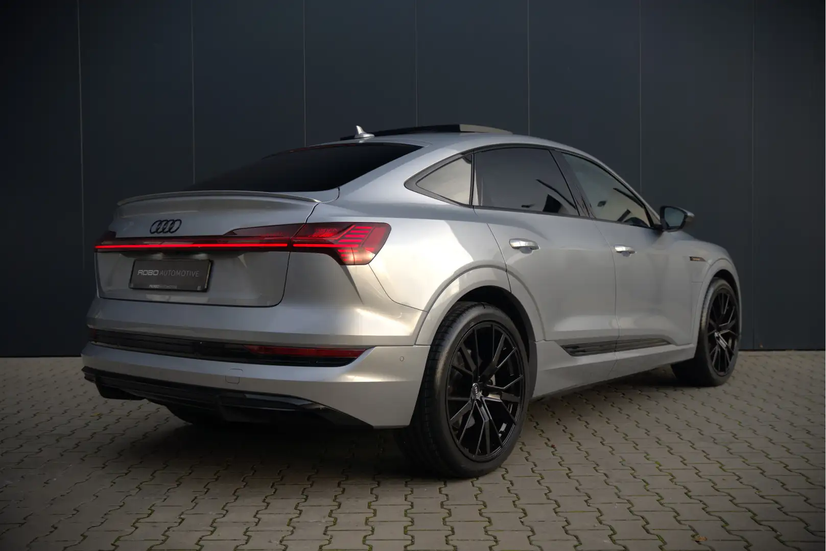 Audi e-tron Sportback 50 quattro S edition 71 kWh | S-Line | B Argent - 2