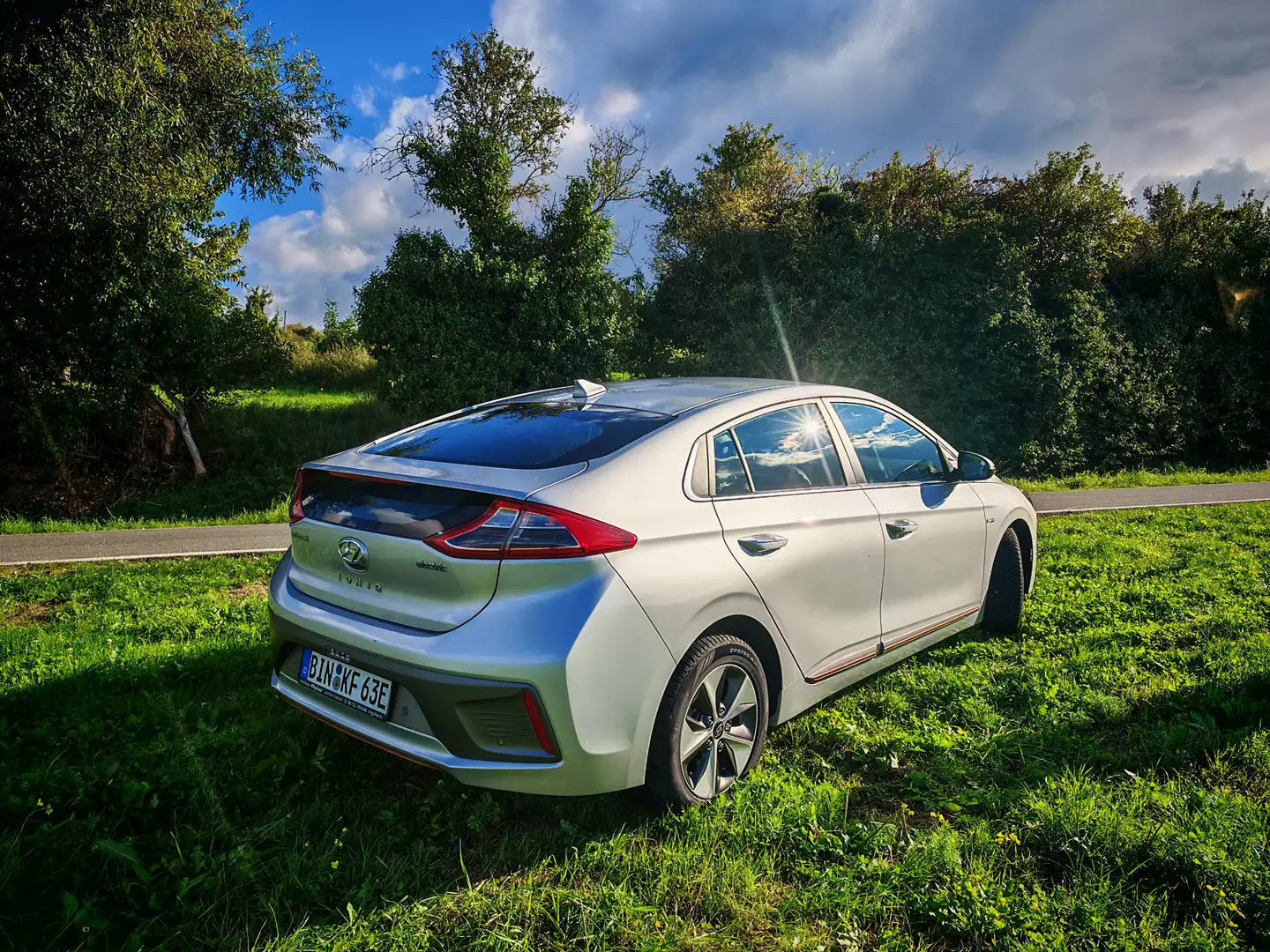 Hyundai IONIQ IONIQ Elektro Premium Silber - 2