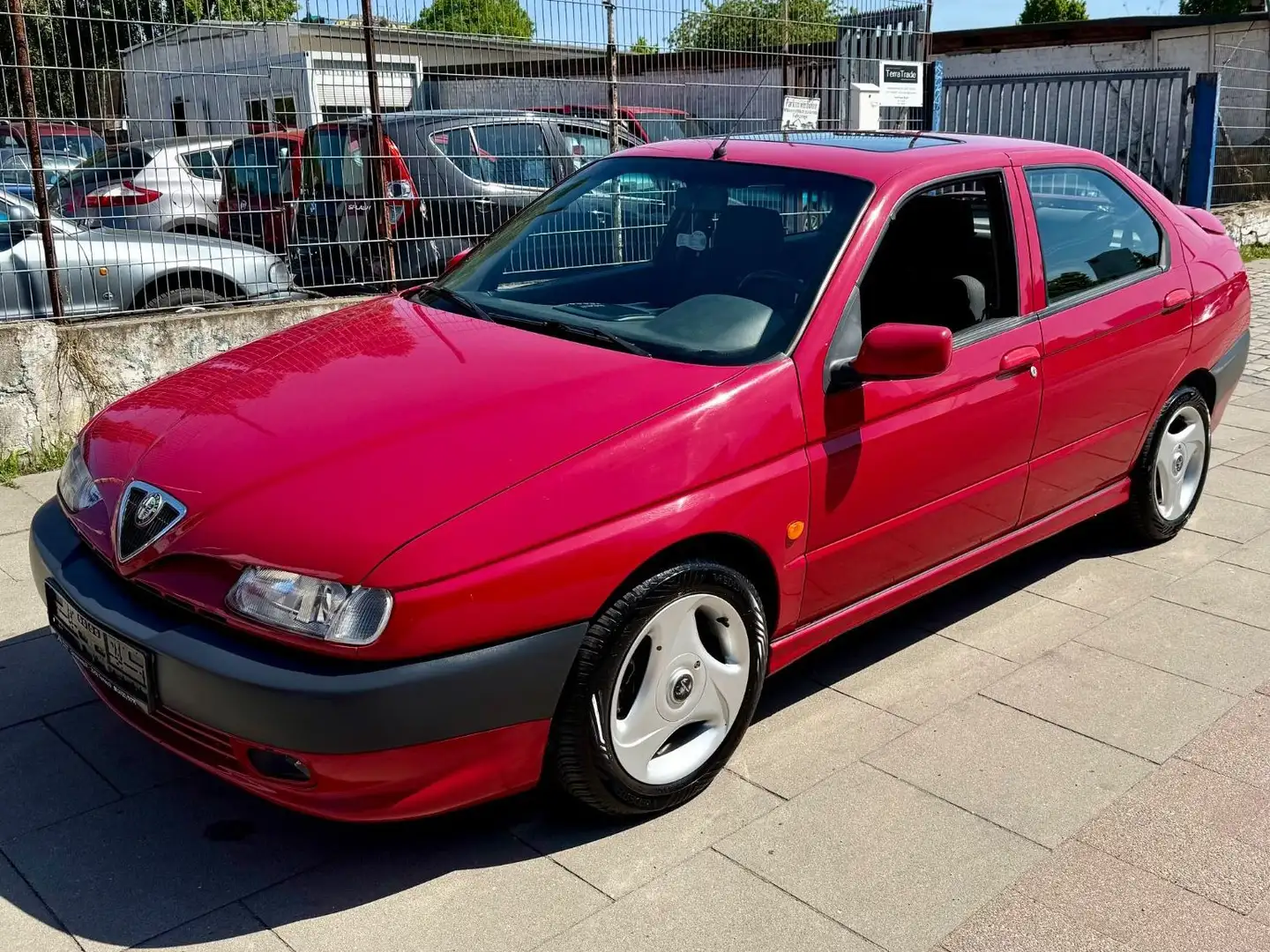 Alfa Romeo 146 ti/150 PS /1.Hand /TÜV NEU Червоний - 2