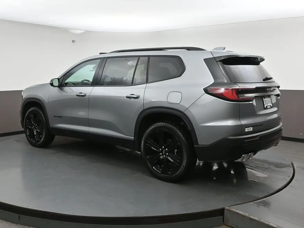 GMC Acadia снимка GMC Acadia