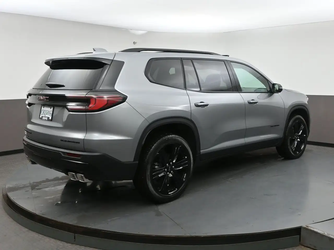 GMC Acadia снимка GMC Acadia