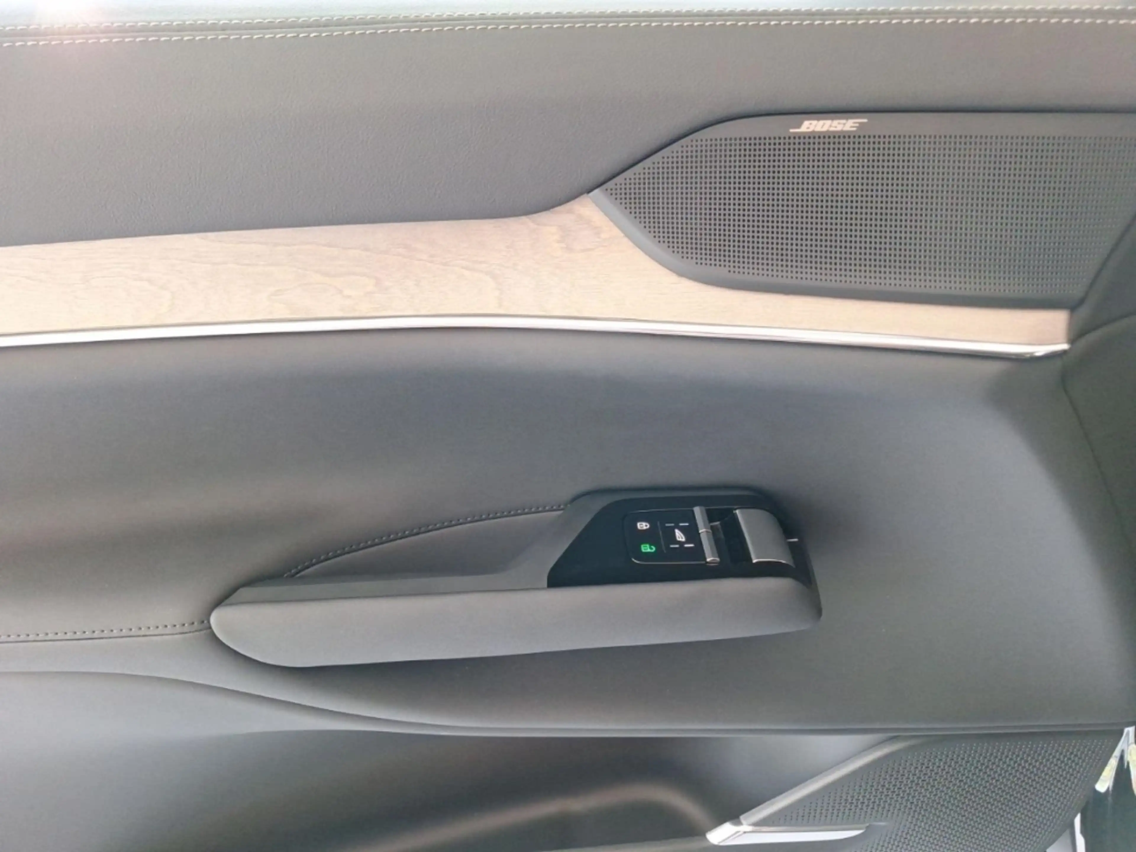 Volvo EX90 Twin Motor AWD Plus Executive Edition - 7-Sitzer — photo 15