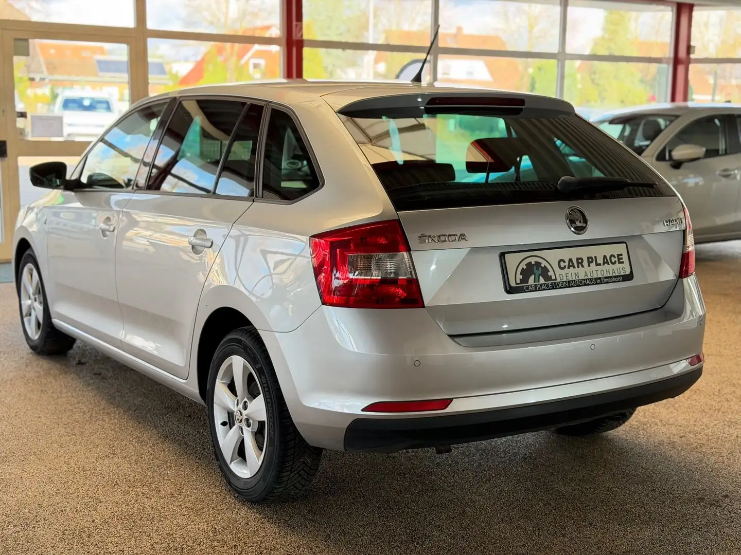 Skoda Rapid/Spaceback Spaceback Ambition Argent - 2