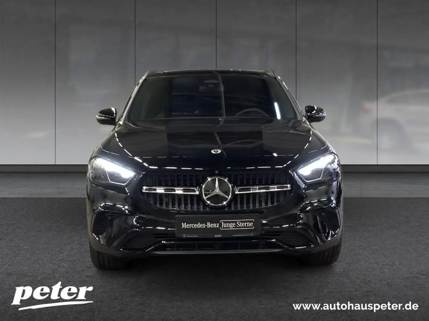 Mercedes-Benz GLA 220 4MATIC +NIGHT+19"+PANO+8G+MULTIBEAM+AHK+ Zwart - 2
