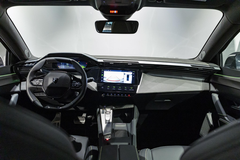 Peugeot 408 1.2 HYBRID 100 e-DSC6 GT — photo 10