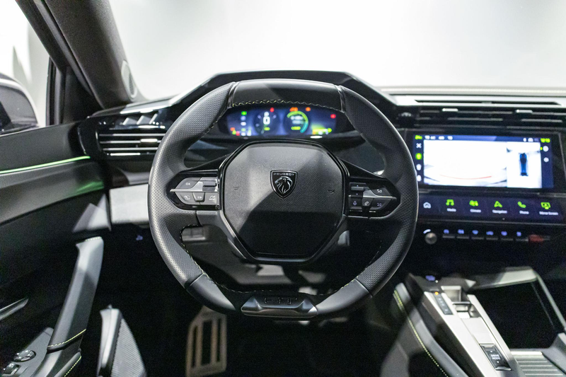 Peugeot 408 1.2 HYBRID 100 e-DSC6 GT — photo 11