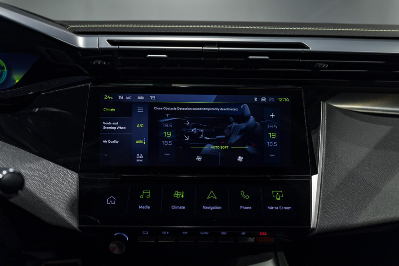 Peugeot 408 1.2 HYBRID 100 e-DSC6 GT — photo 15