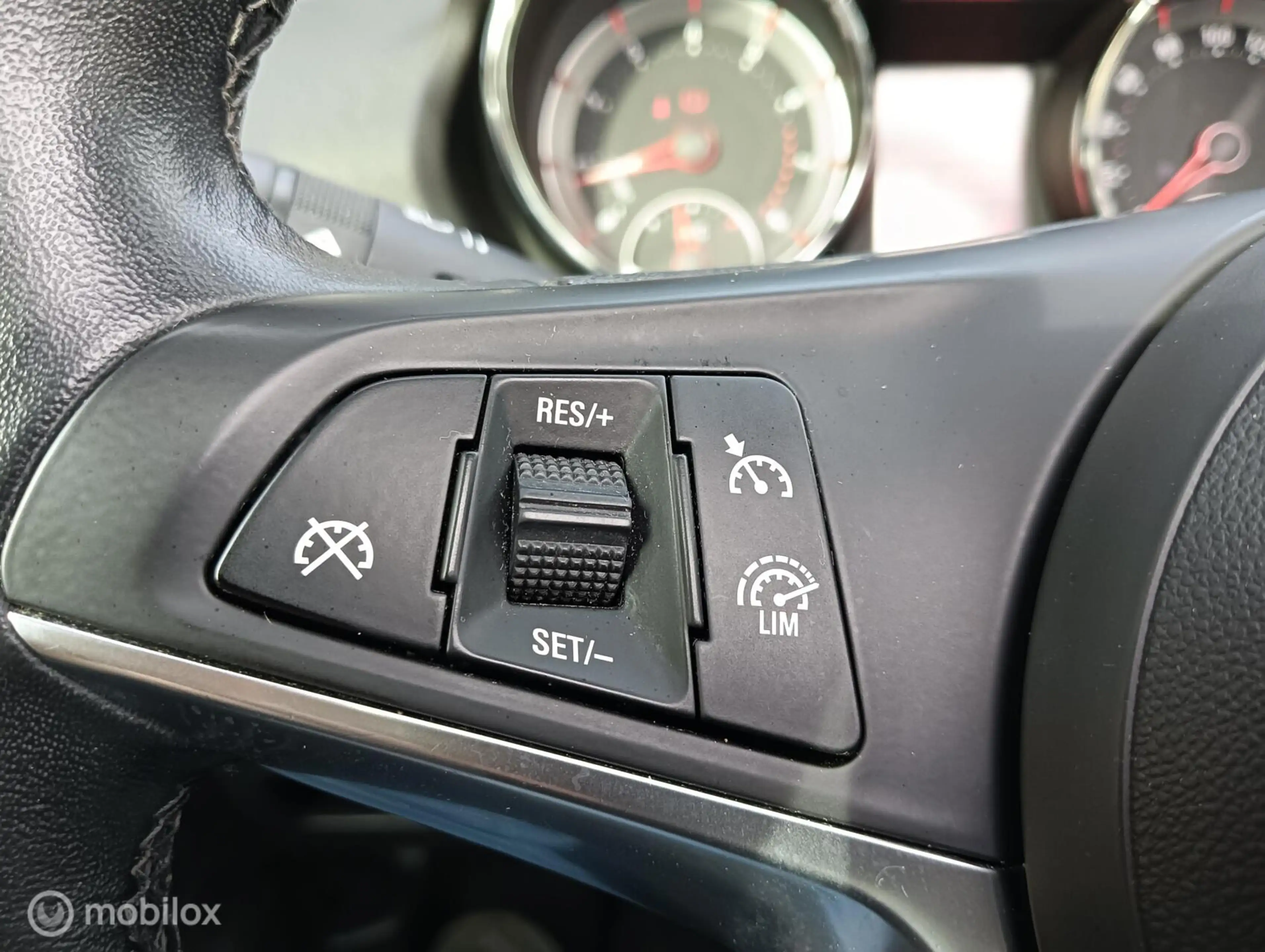 Opel Adam 1.4 automaat cabrio-top/all season banden — photo 15