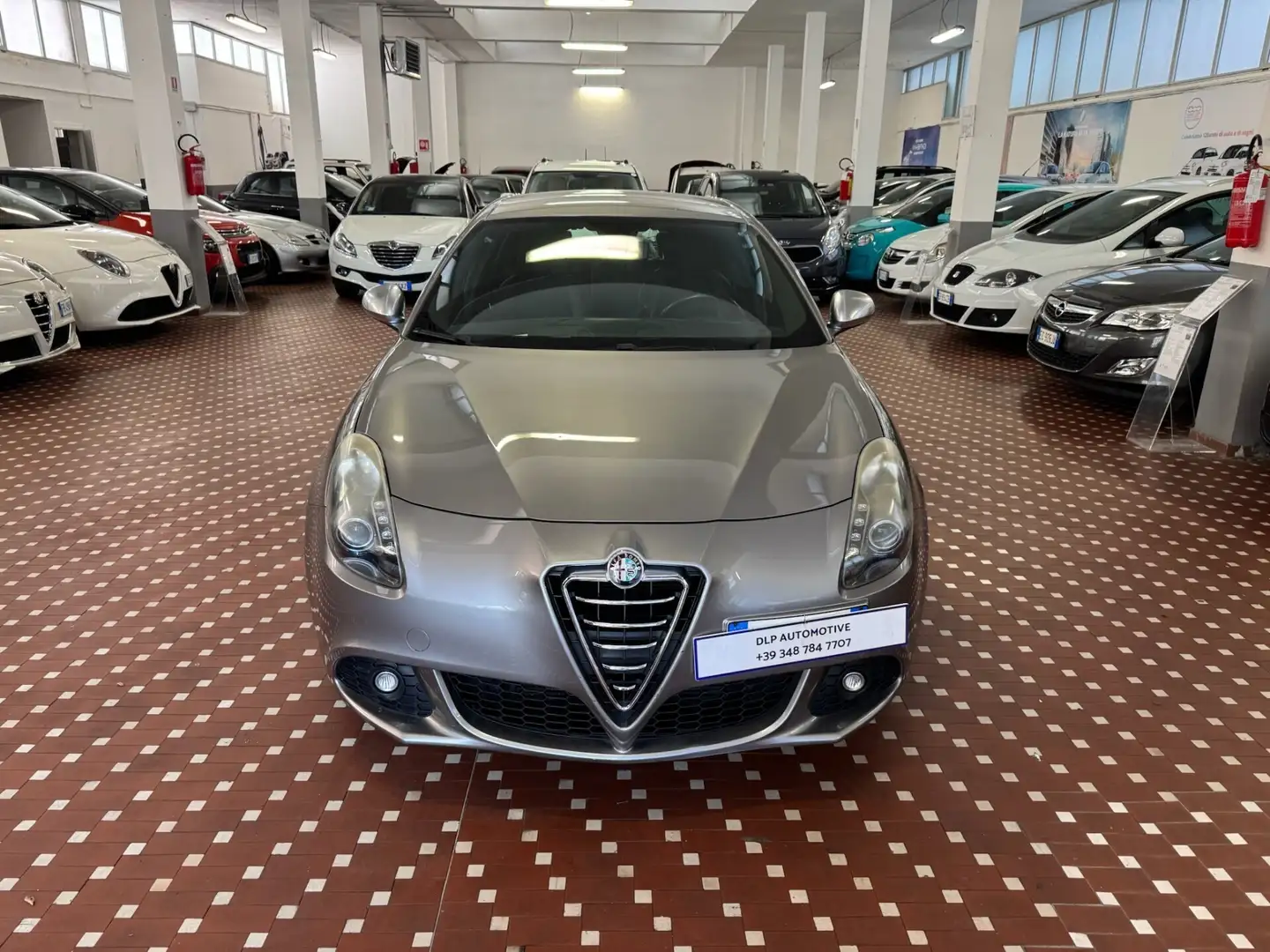 Alfa Romeo Giulietta 1.4 Turbo 120 CV Progression Grijs - 2