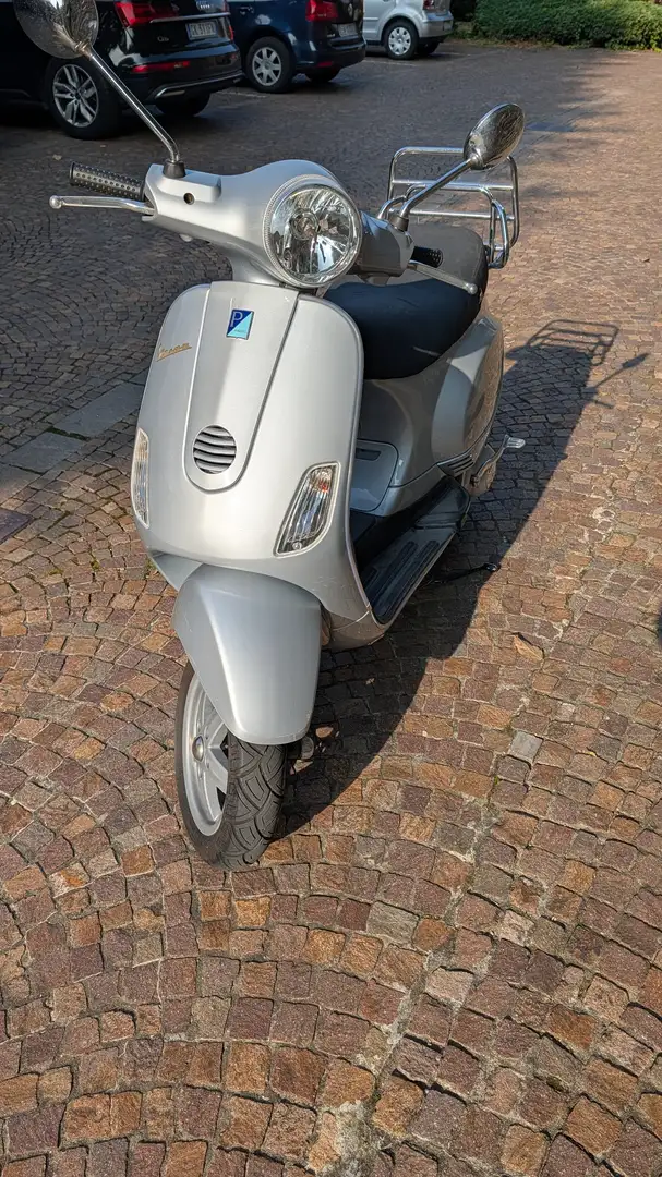 Vespa LX 150 MOTORE E CARROZZERIA PERFETTI Grigio - 2