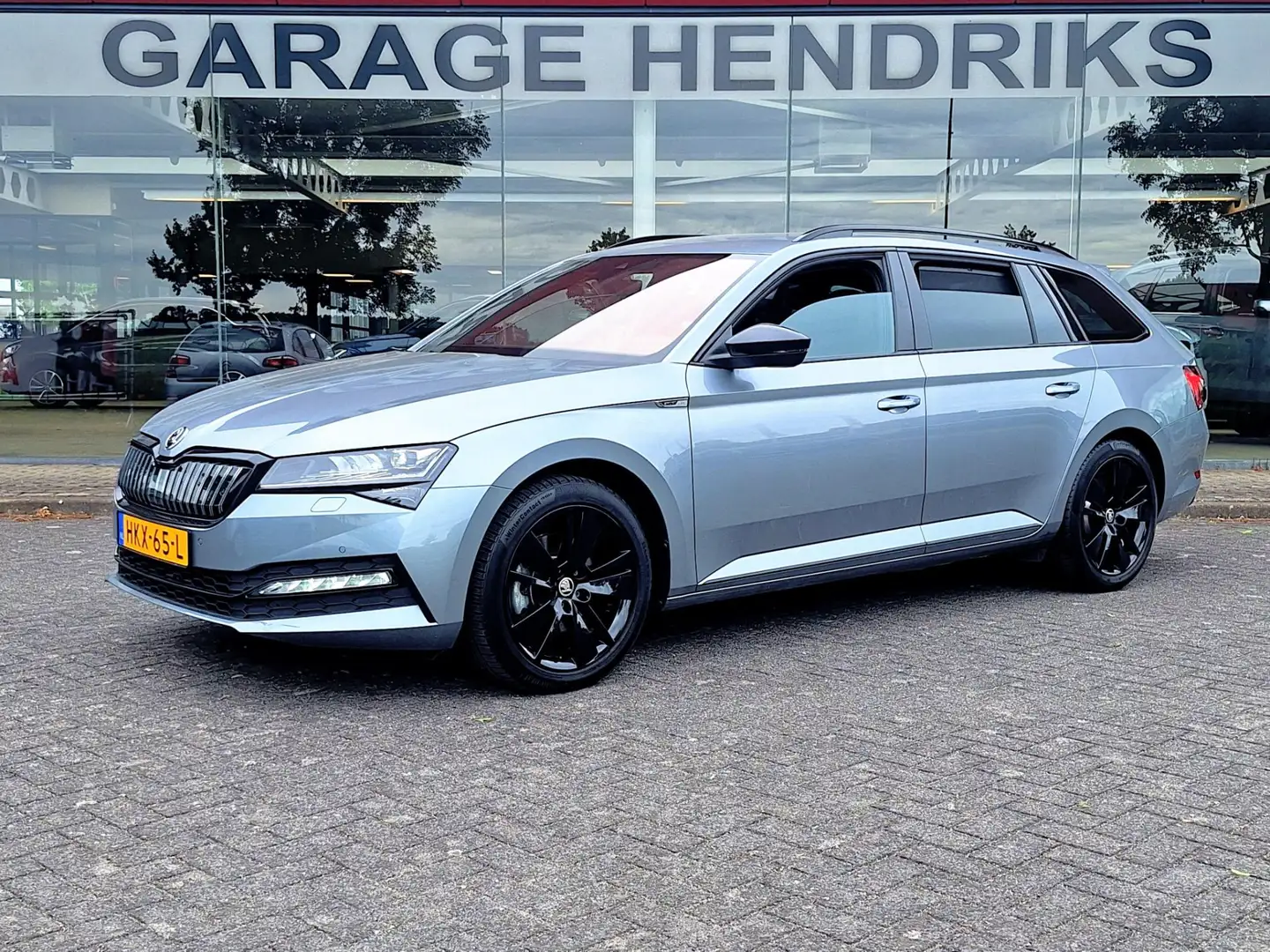 Skoda Superb Combi 1.4 TSI phev iV Sportline Business Automaat Grey - 1