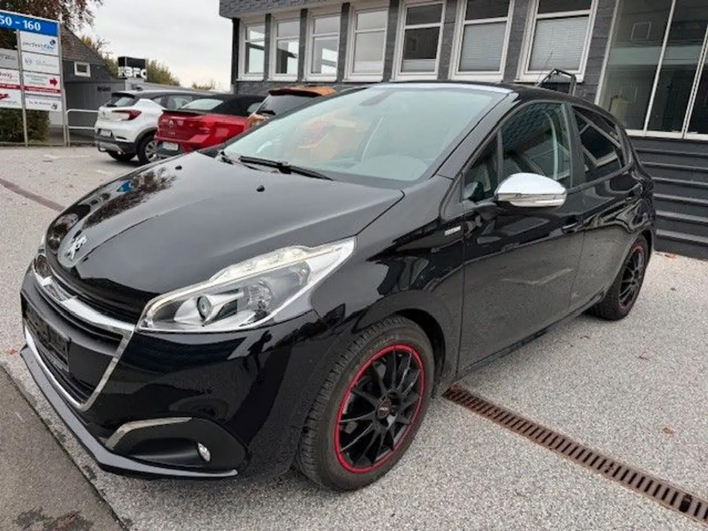 Peugeot 208 Style km 011159 Noir - 2