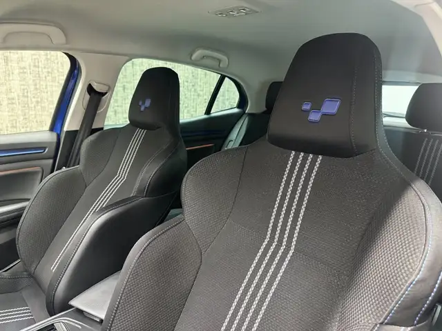 Renault Megane view 11