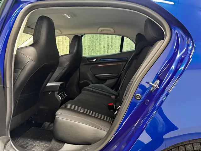 Renault Megane view 12