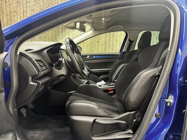Renault Megane view 10