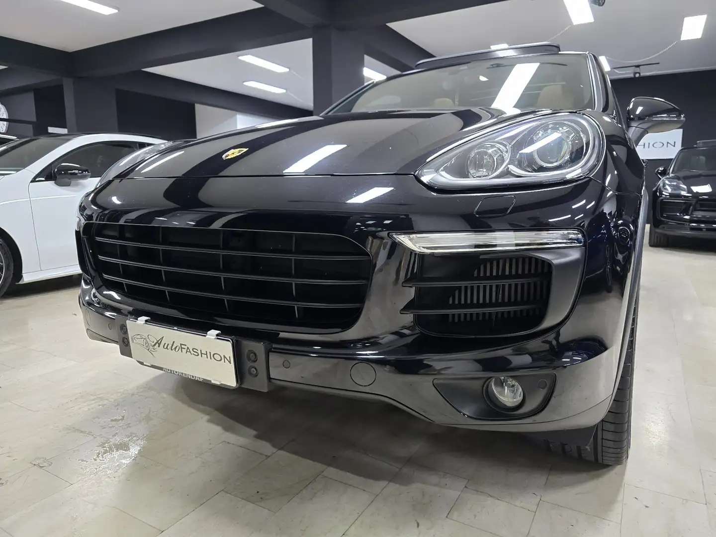 Porsche Cayenne Cayenne 3.0 tiptronic (Extra full) Чёрный - 2