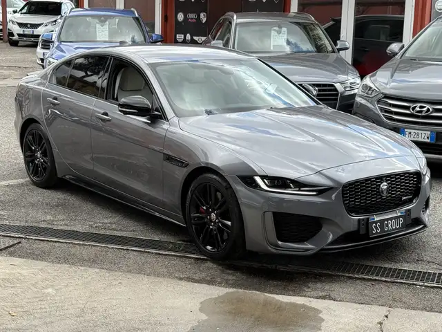 Jaguar XE 2.0d i4 mhev R-Dynamic- 204cv-IVA ESP-BLACK PACK