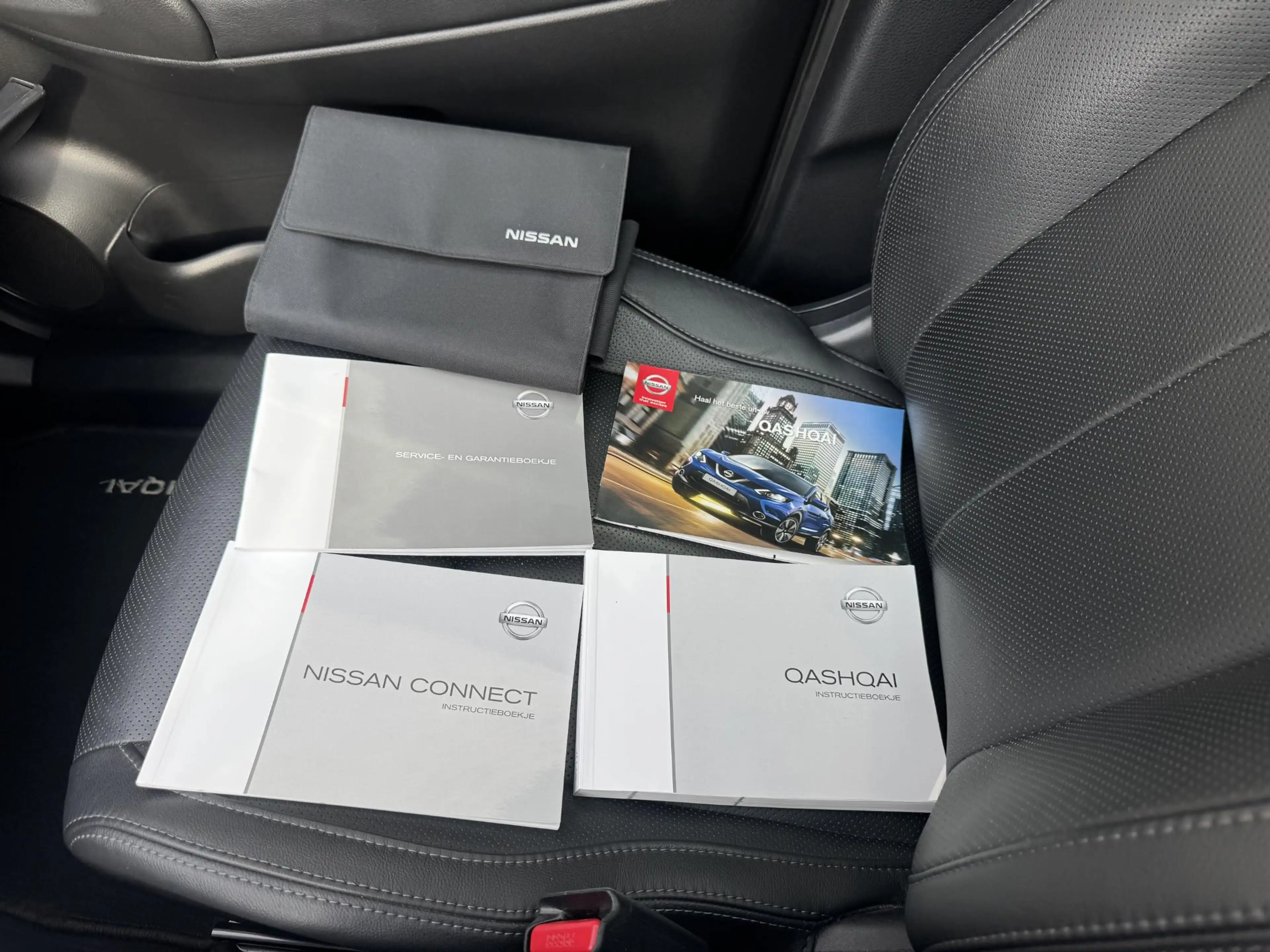 Nissan Qashqai 1.2 Tekna | Trekhaak | Panoramadak | Leder | 360° — photo 18