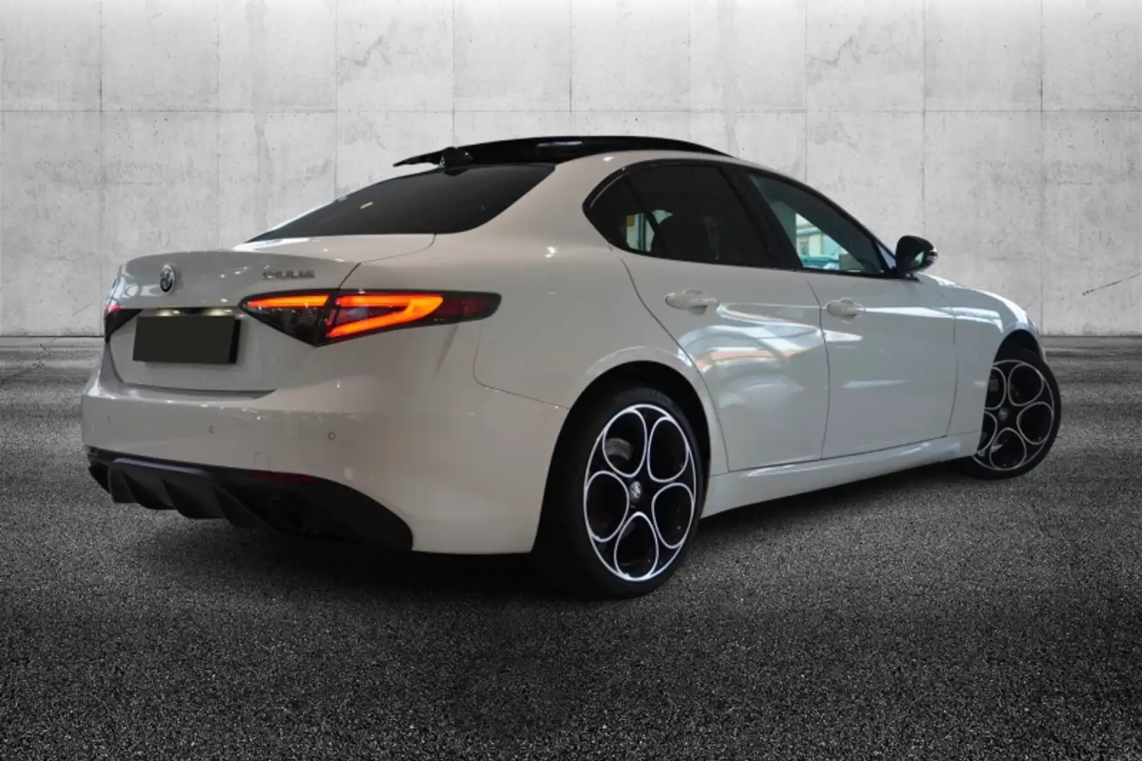 Alfa Romeo Giulia 2.0 Turbo 280 CV AT8 AWD Q4 Veloce Blanc - 2