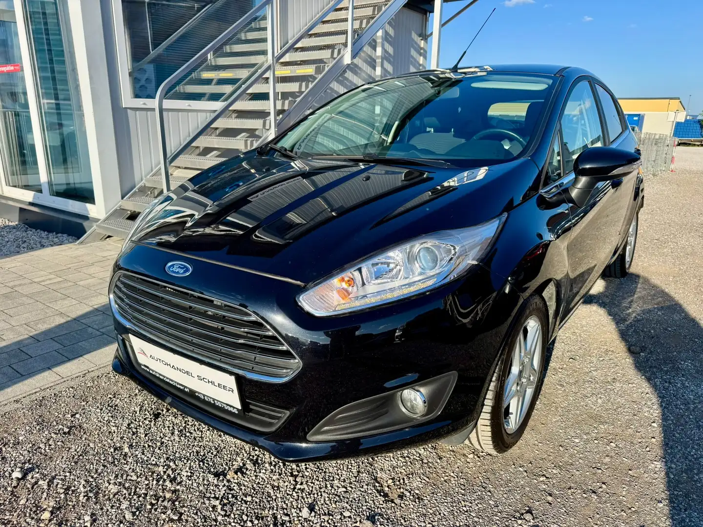 Ford Fiesta Titanium Schwarz - 1