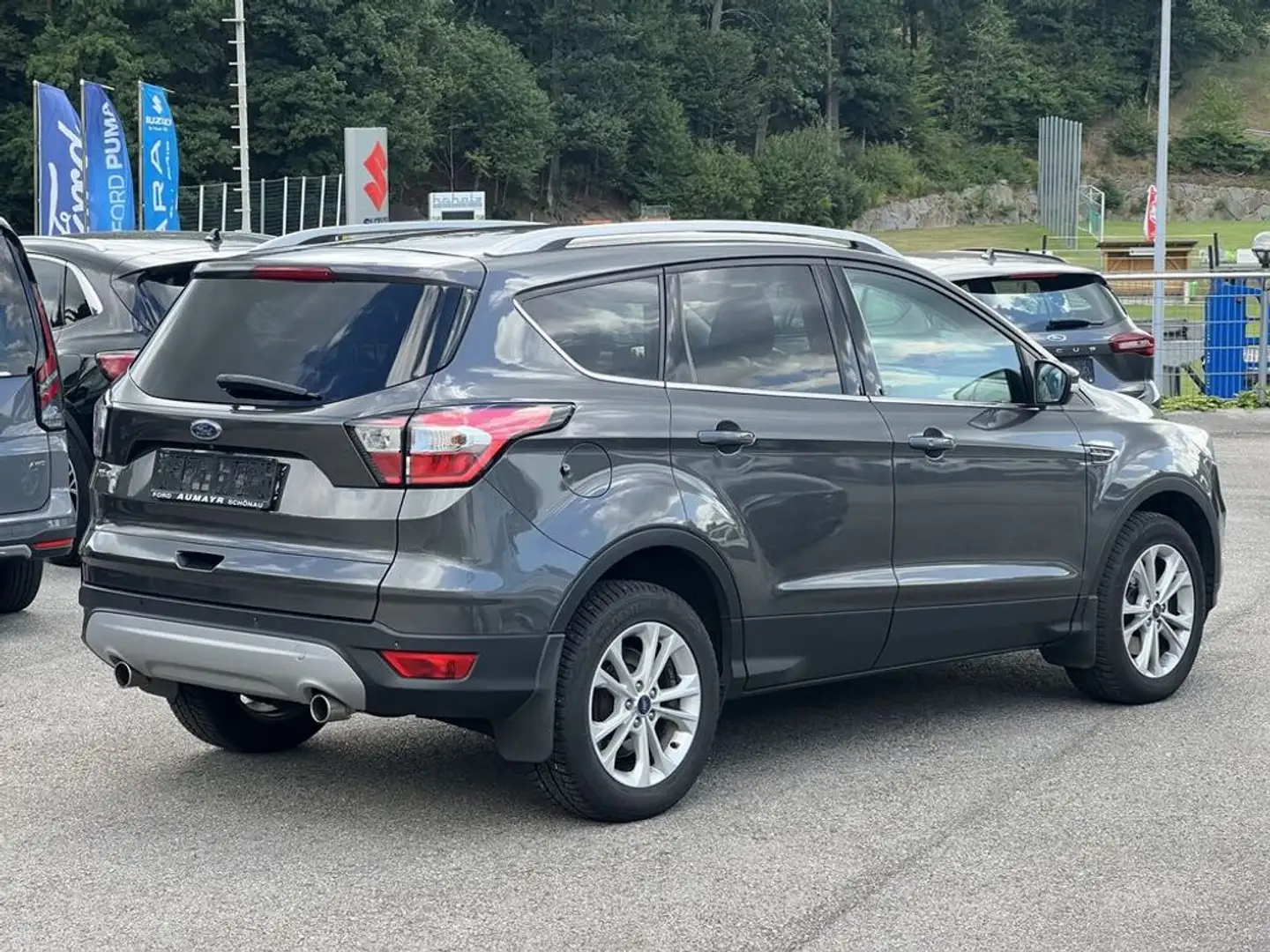 Ford Kuga Titanium Grau - 2