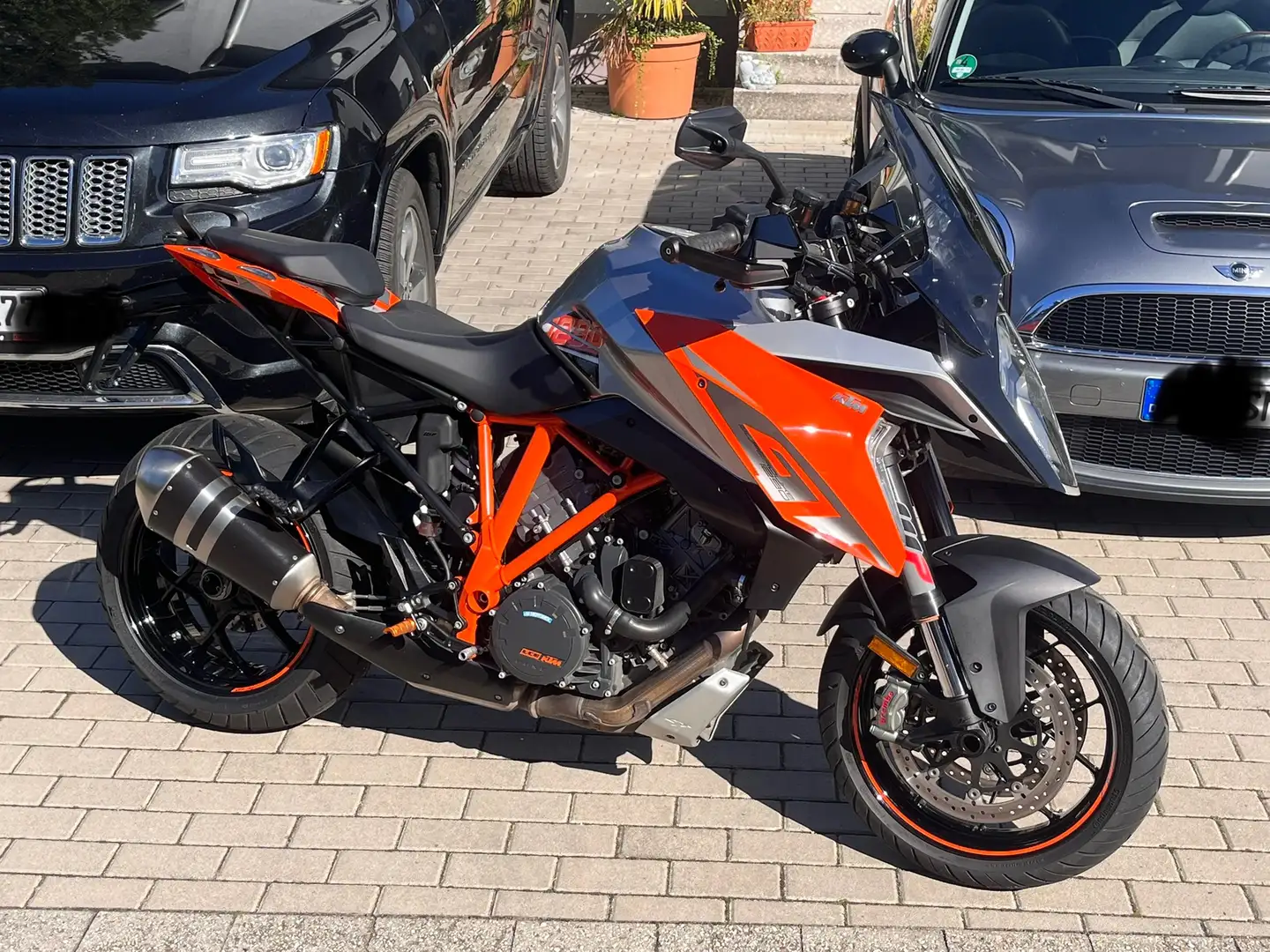 KTM 1290 Super Duke GT Pomarańczowy - 1