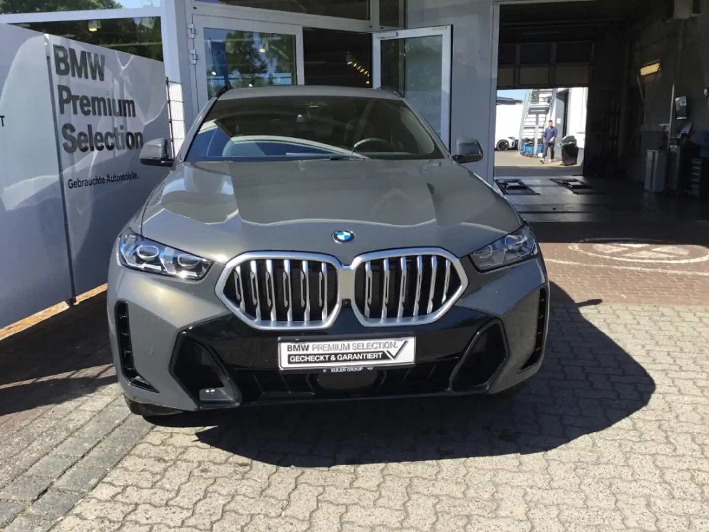 BMW X6 xDr.40d M Sport Iconic AHK Pano SoftCl StHzg H/K T Grijs - 2