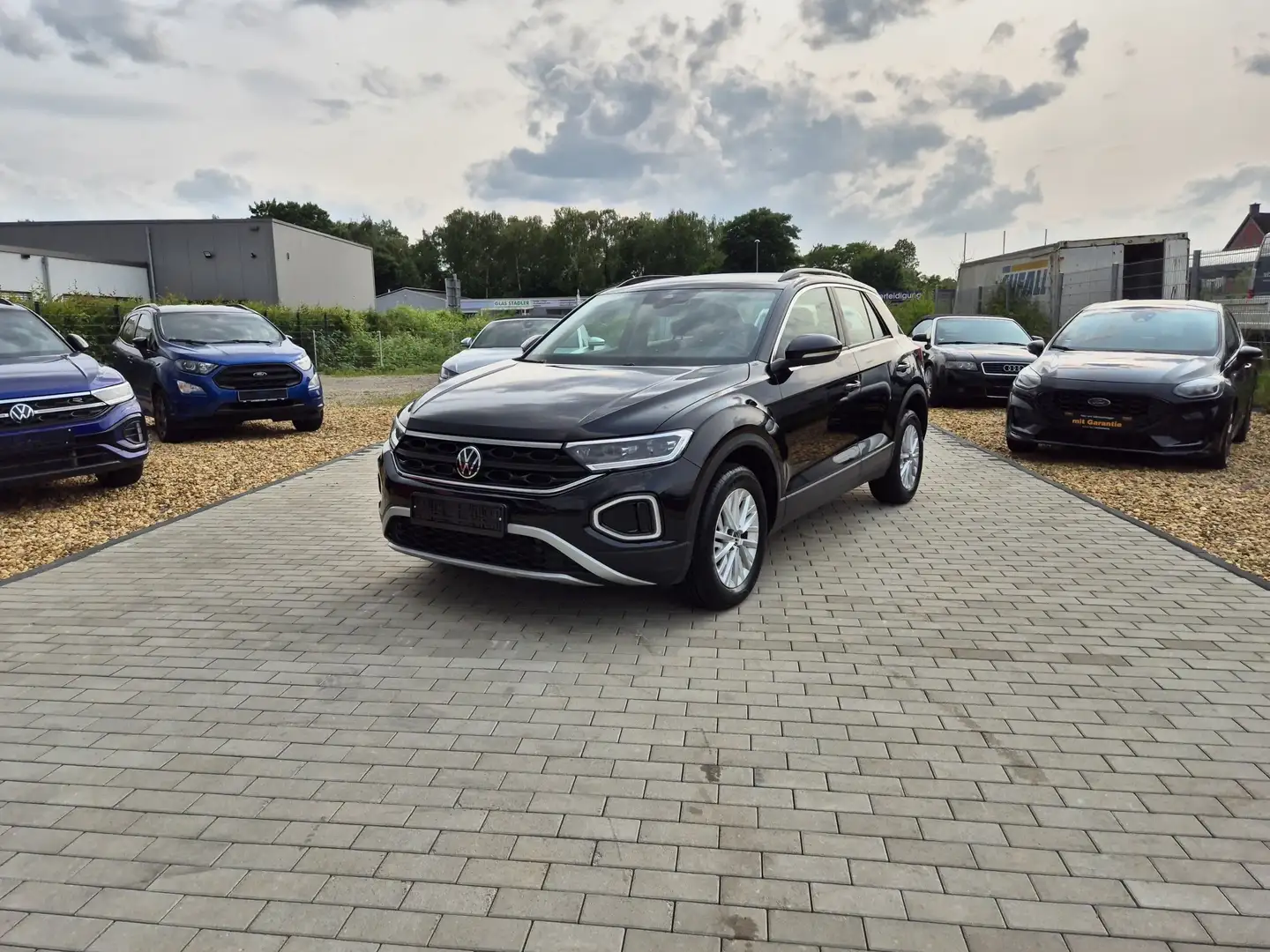 Volkswagen T-Roc 1.5 TSI DSG/IQ-LED/NAVI/PDC/RFK/ACC/ALU Schwarz - 1