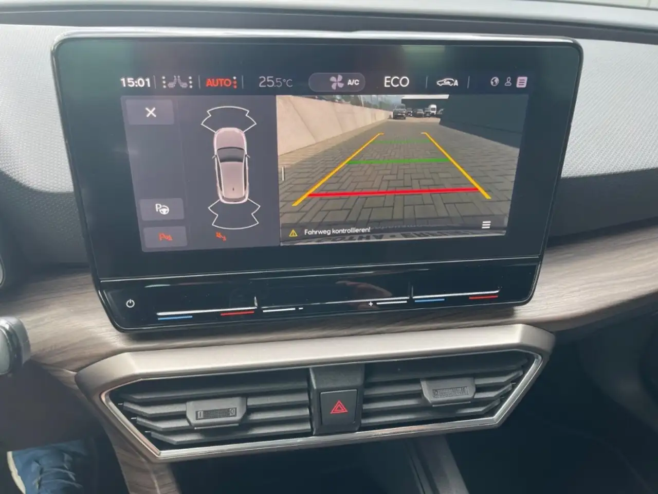 SEAT Leon 1.4 e-Hybrid Xcellence DSG PDCv+h Rückfahrkamera S, миниатюра 13