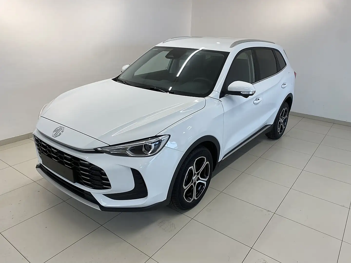 MG ZS PLUS  Deluxe-Ausstattung  116PS Weiß - 1