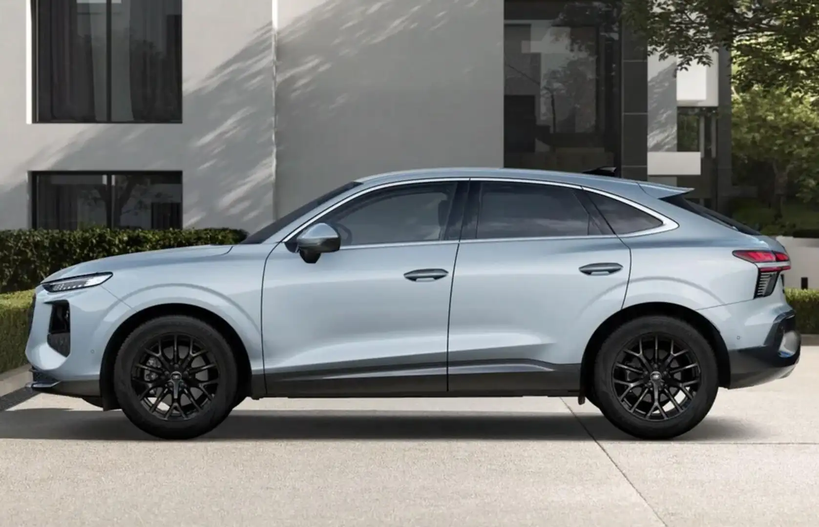 Audi Q3 Sportback Sportb neuMod Tech LED+ KlimaP Keyl A... Grau - 2