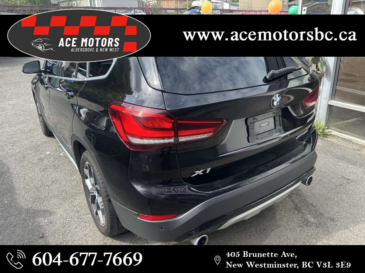 2021 BMW X1 xDrive28i - SUPER LOW KMS! — снимка 1