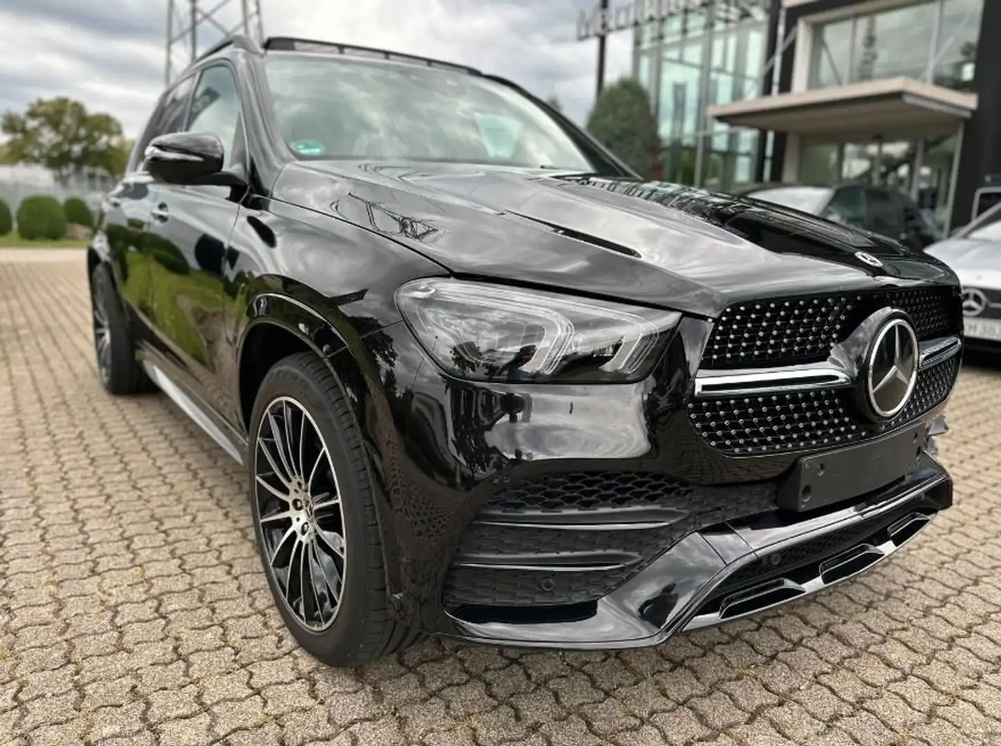 Mercedes-Benz GLE 400 d 4MATIC Noir - 1