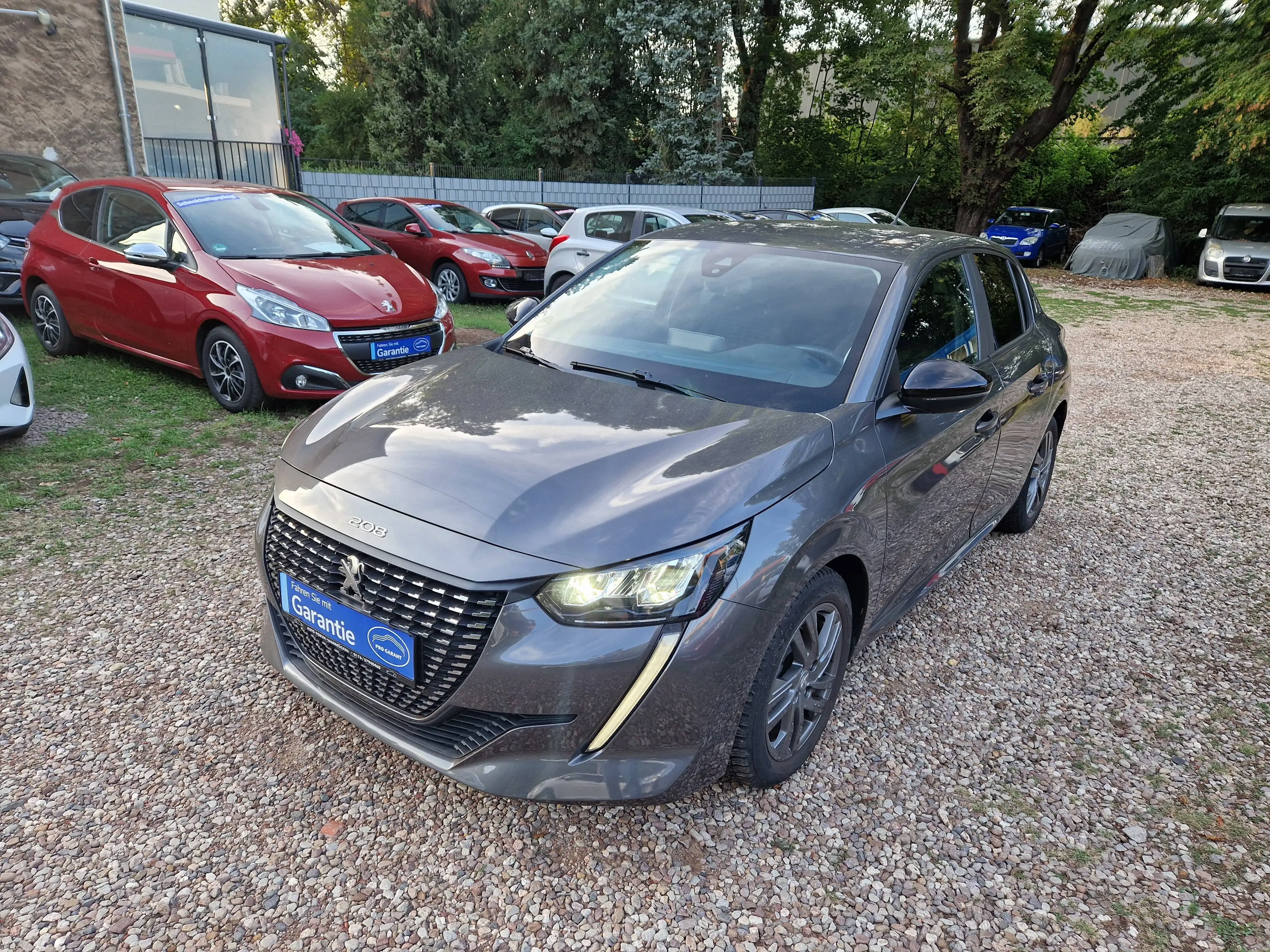 Peugeot 208 LED 33Tkm Kamer Sitzhzg Scheckh Alu Tempomat