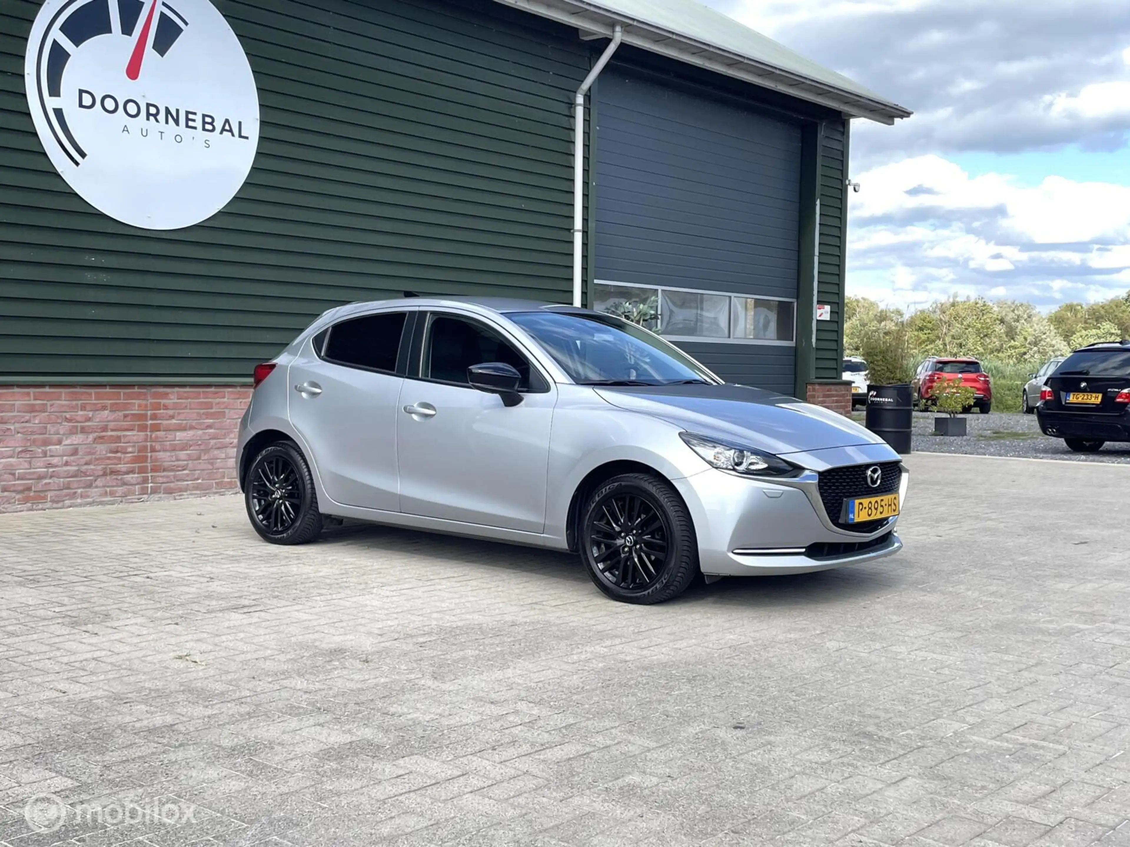 Mazda 2 1.5 Skyactiv-G Sportive / CARPLAY / CAMERA / KEURI — photo 16