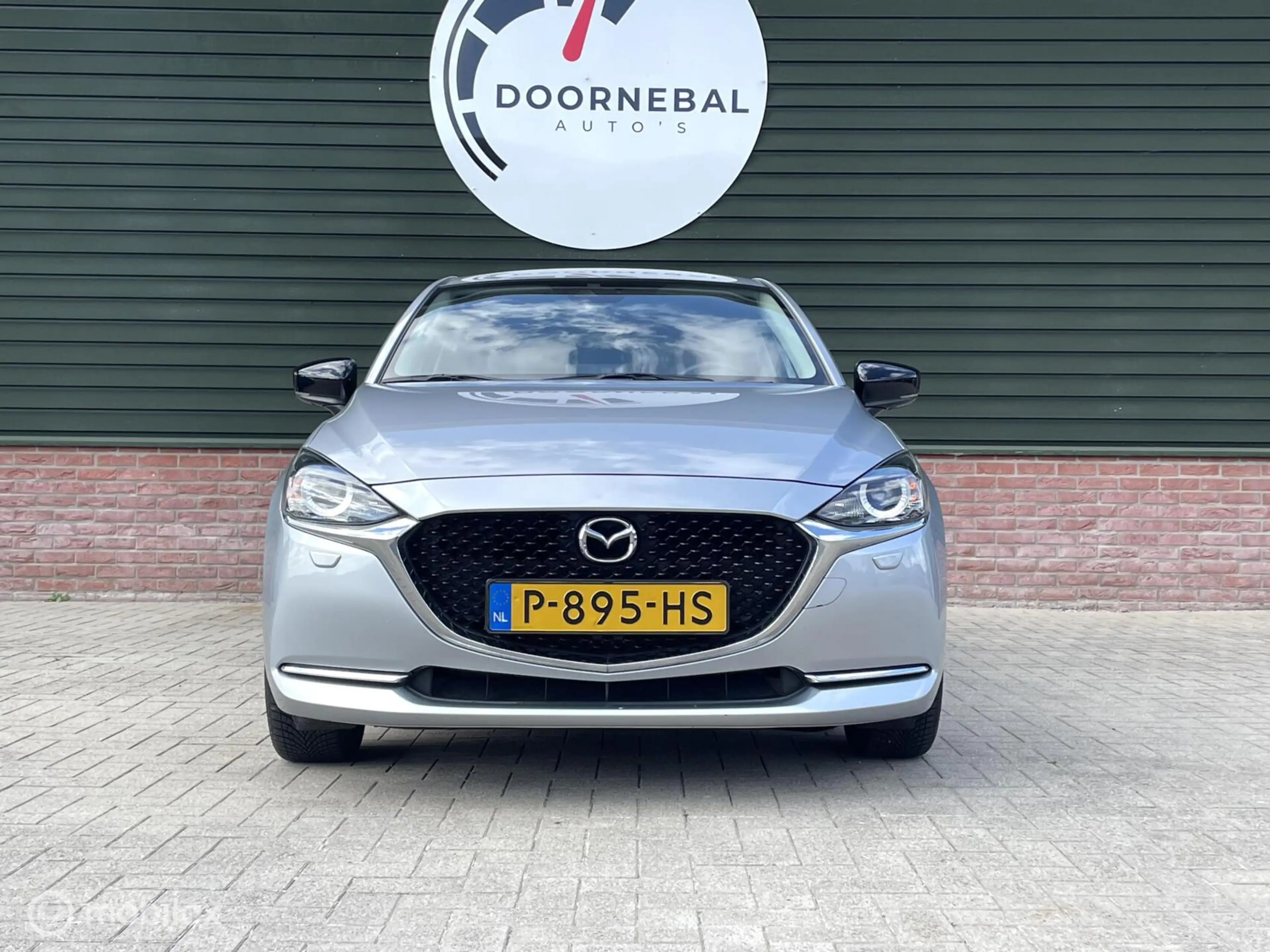 Mazda 2 1.5 Skyactiv-G Sportive / CARPLAY / CAMERA / KEURI — photo 11