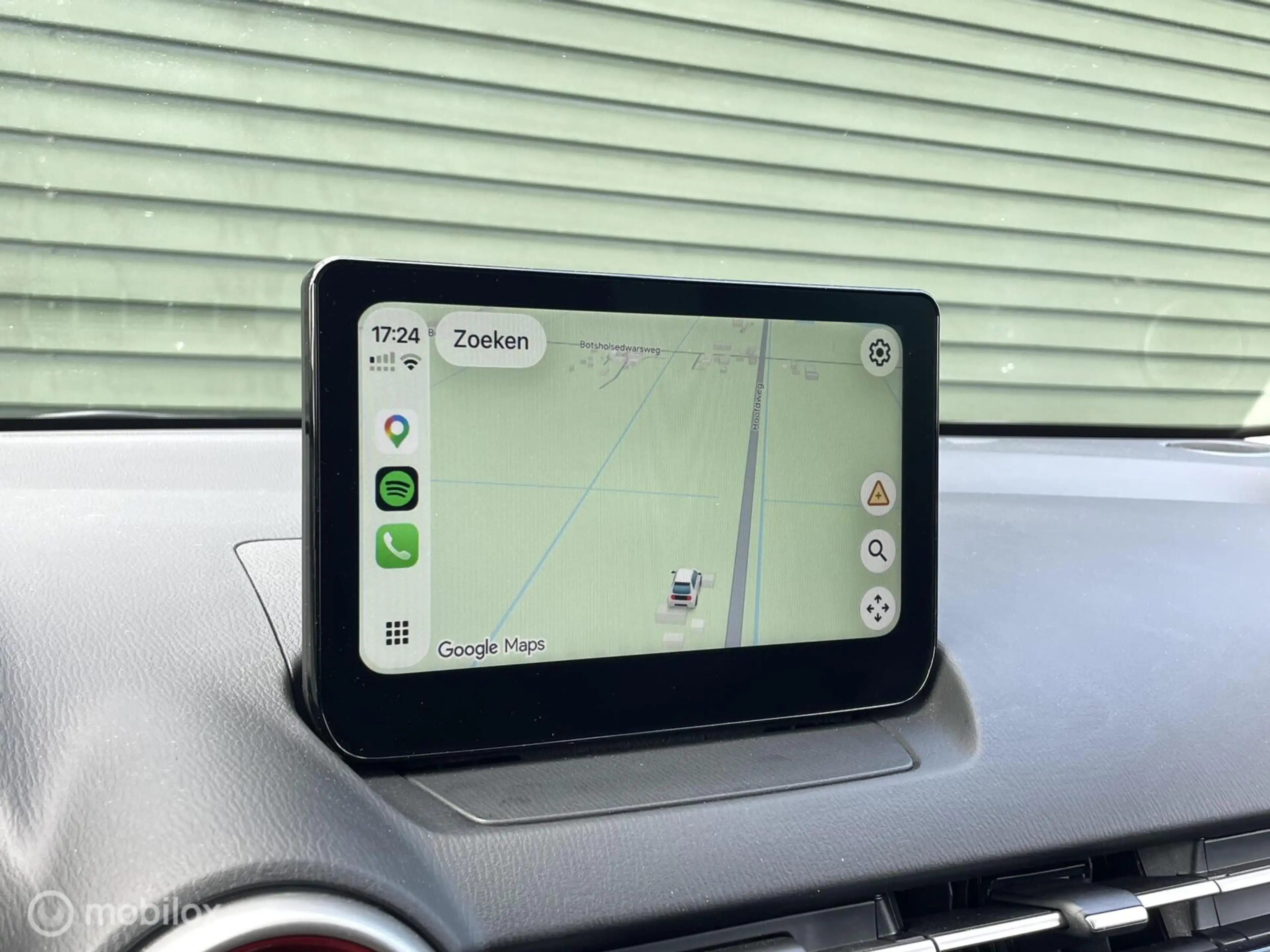 Mazda 2 1.5 Skyactiv-G Sportive / CARPLAY / CAMERA / KEURI — photo 26