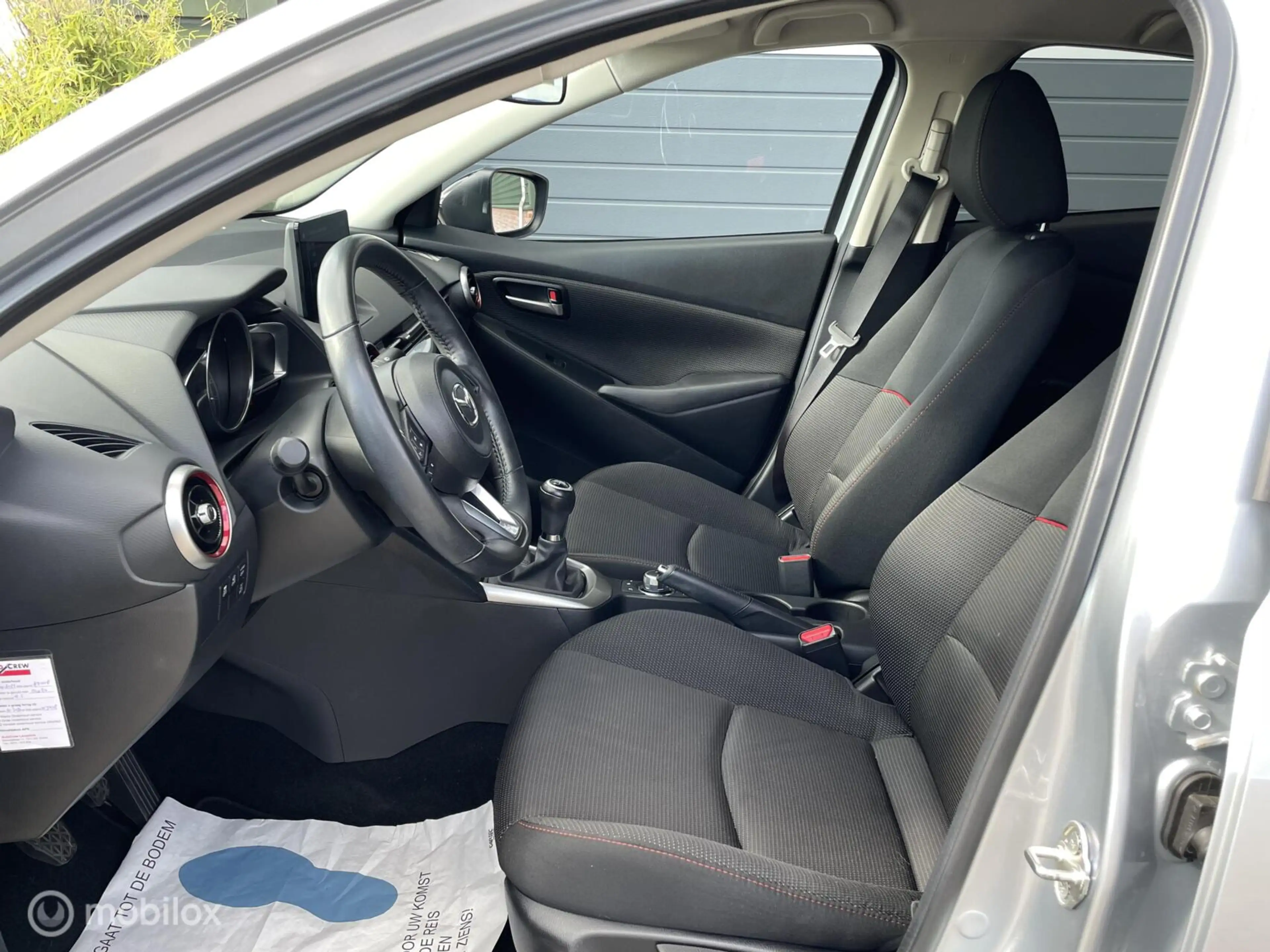 Mazda 2 1.5 Skyactiv-G Sportive / CARPLAY / CAMERA / KEURI — photo 17