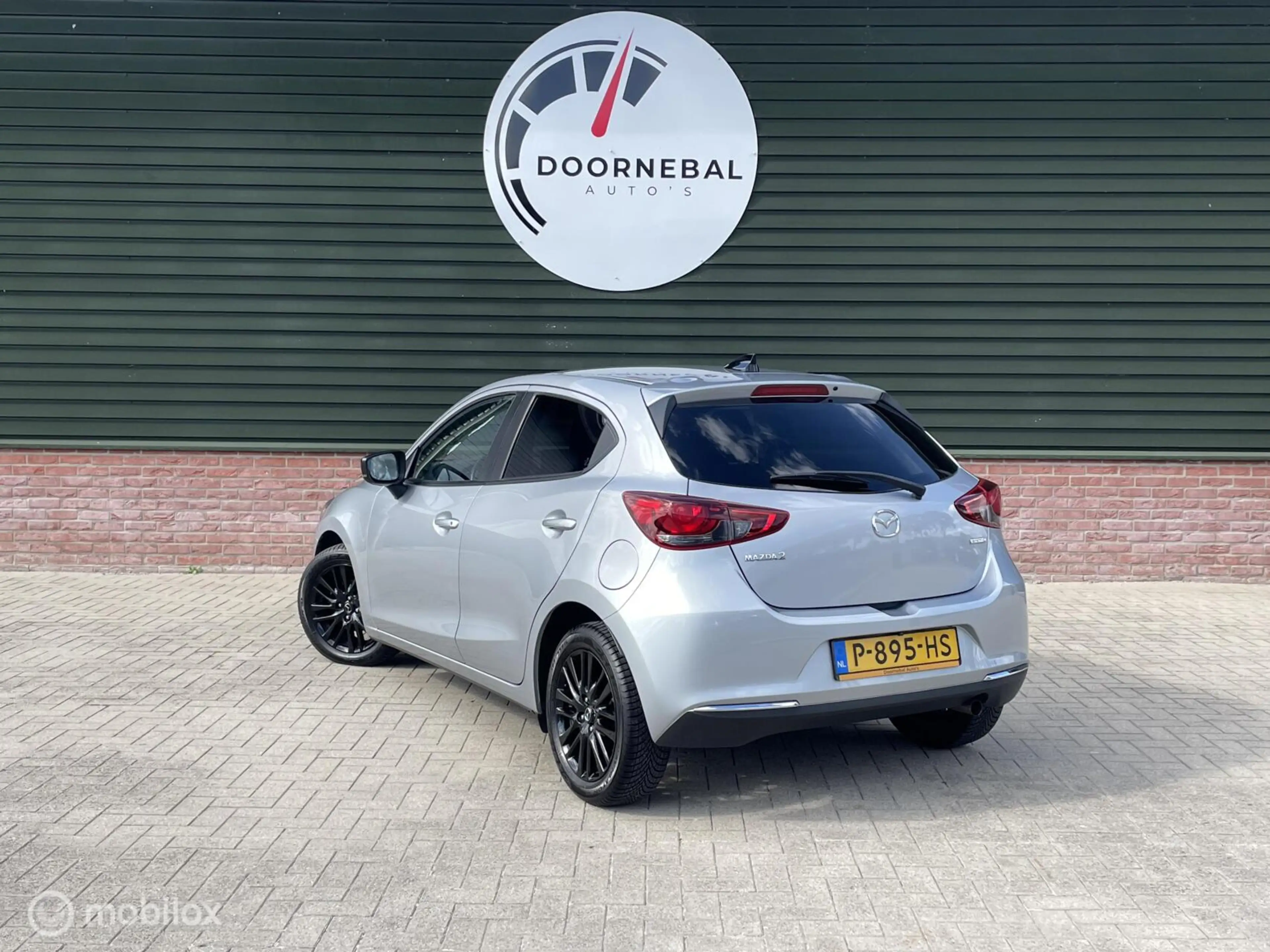 Mazda 2 1.5 Skyactiv-G Sportive / CARPLAY / CAMERA / KEURI — photo 9