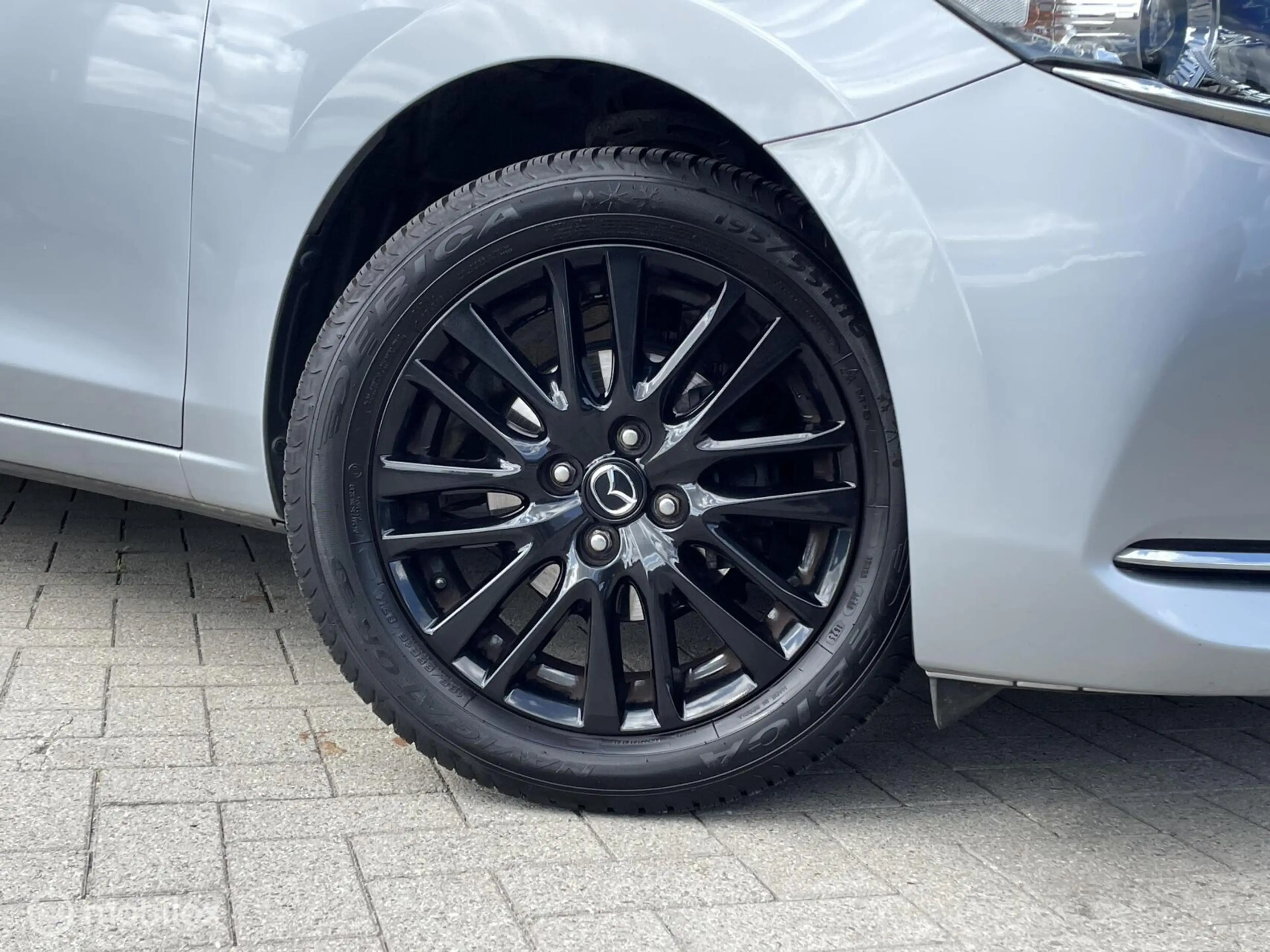Mazda 2 1.5 Skyactiv-G Sportive / CARPLAY / CAMERA / KEURI — photo 2