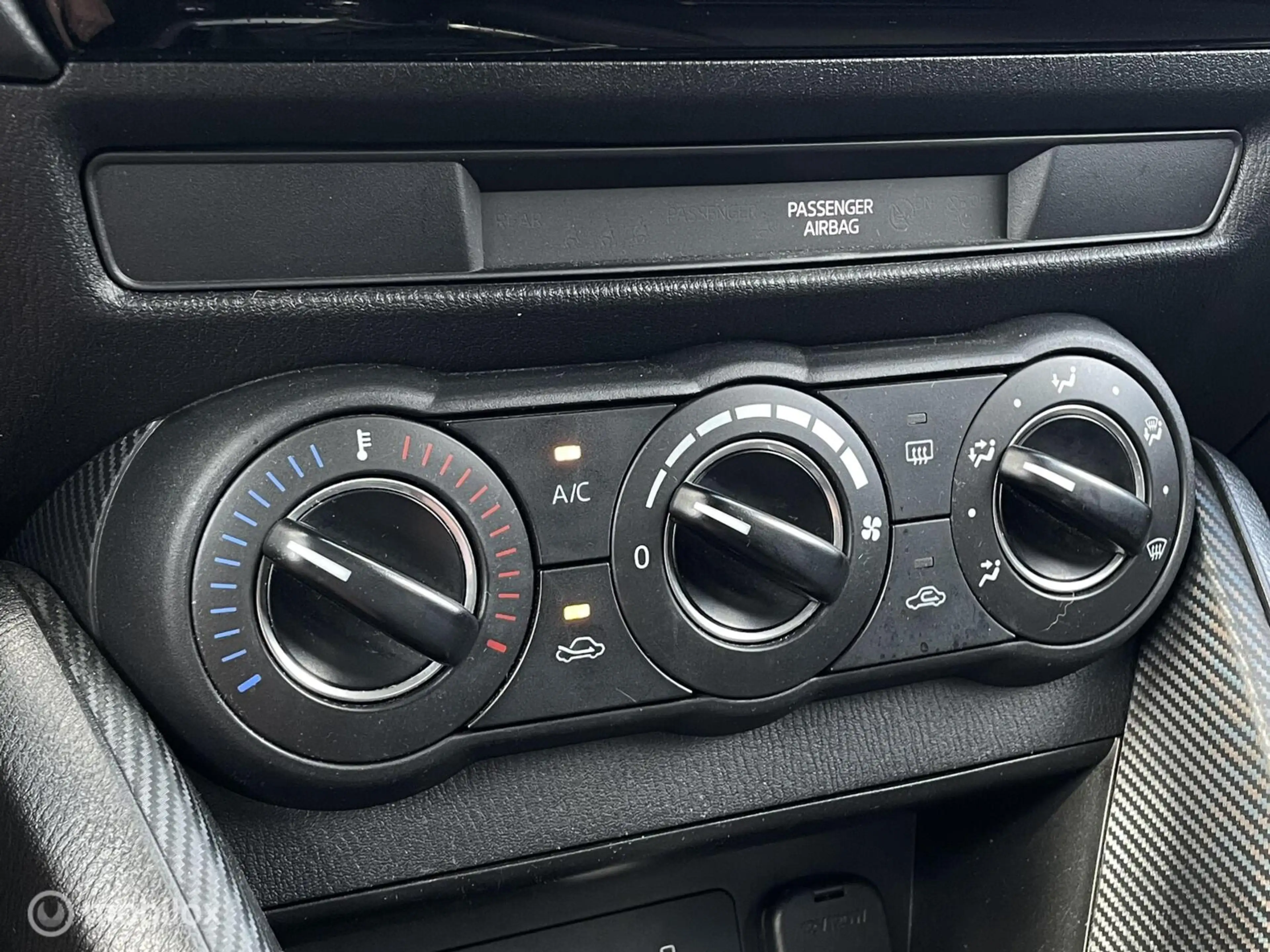 Mazda 2 1.5 Skyactiv-G Sportive / CARPLAY / CAMERA / KEURI — photo 30