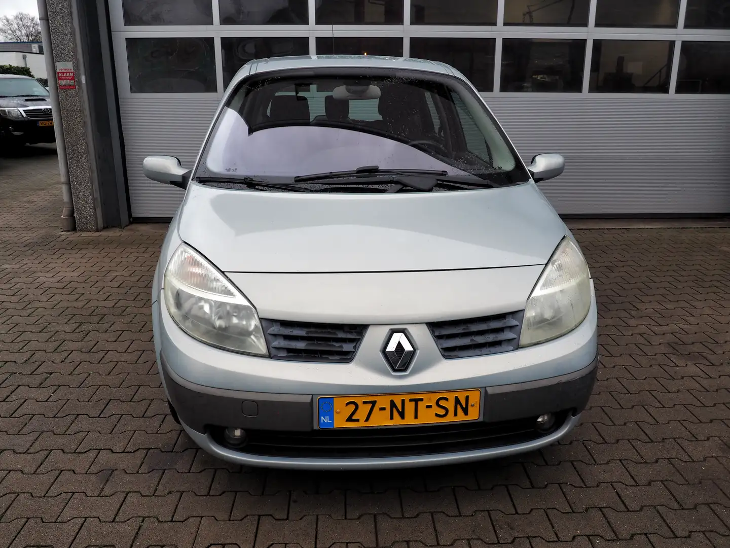 Renault Megane SCENIC 1.6 16V Expression Luxe AUTOM. AIRCO CRUISE Grau - 2