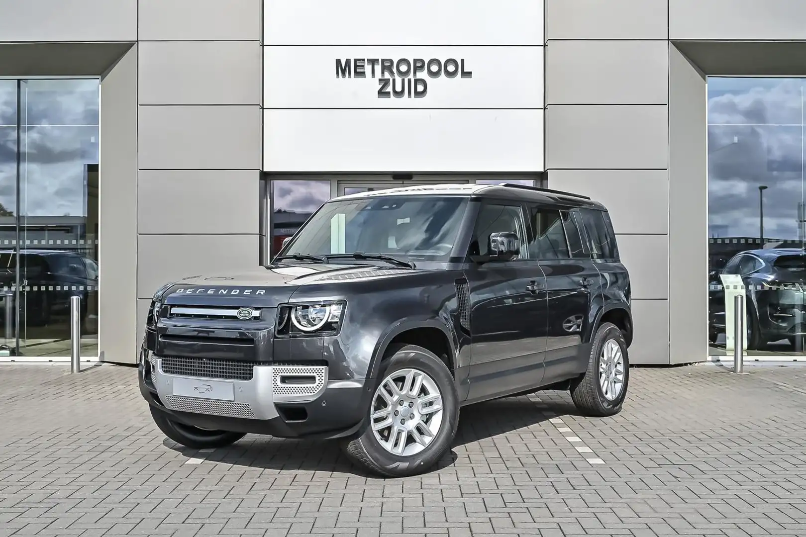 Land Rover Defender 110 D250 S City Version Grijs - 1