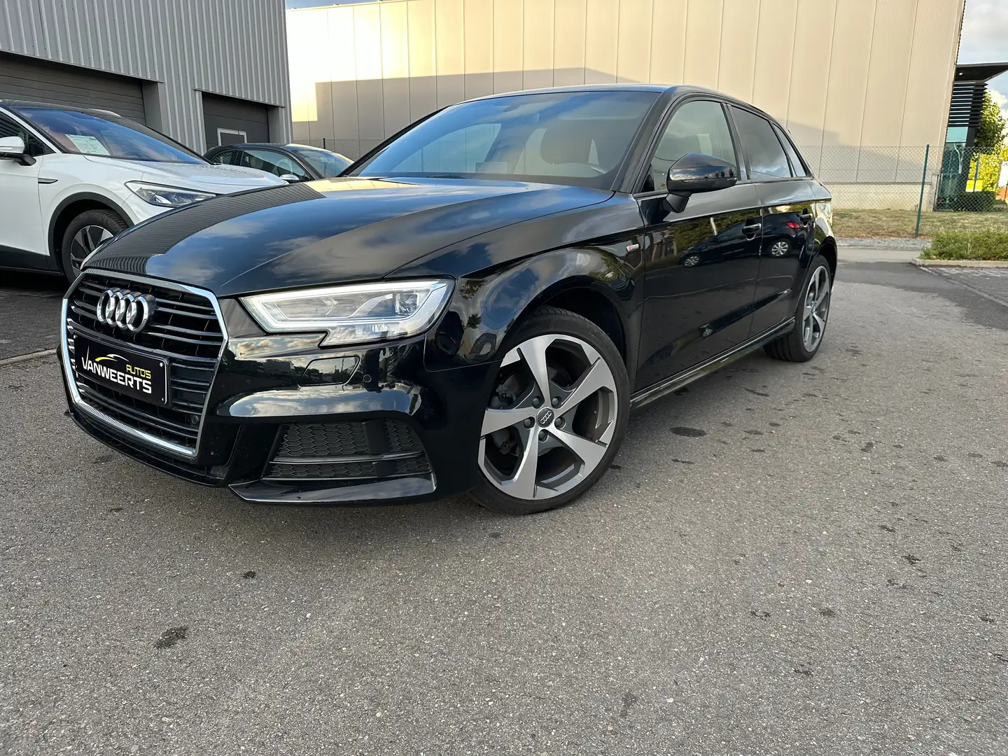 Audi A3 SPORT "S-LINE", 1.0 TFSI, LEDER / FULL LED / CRUIS Negro - 1