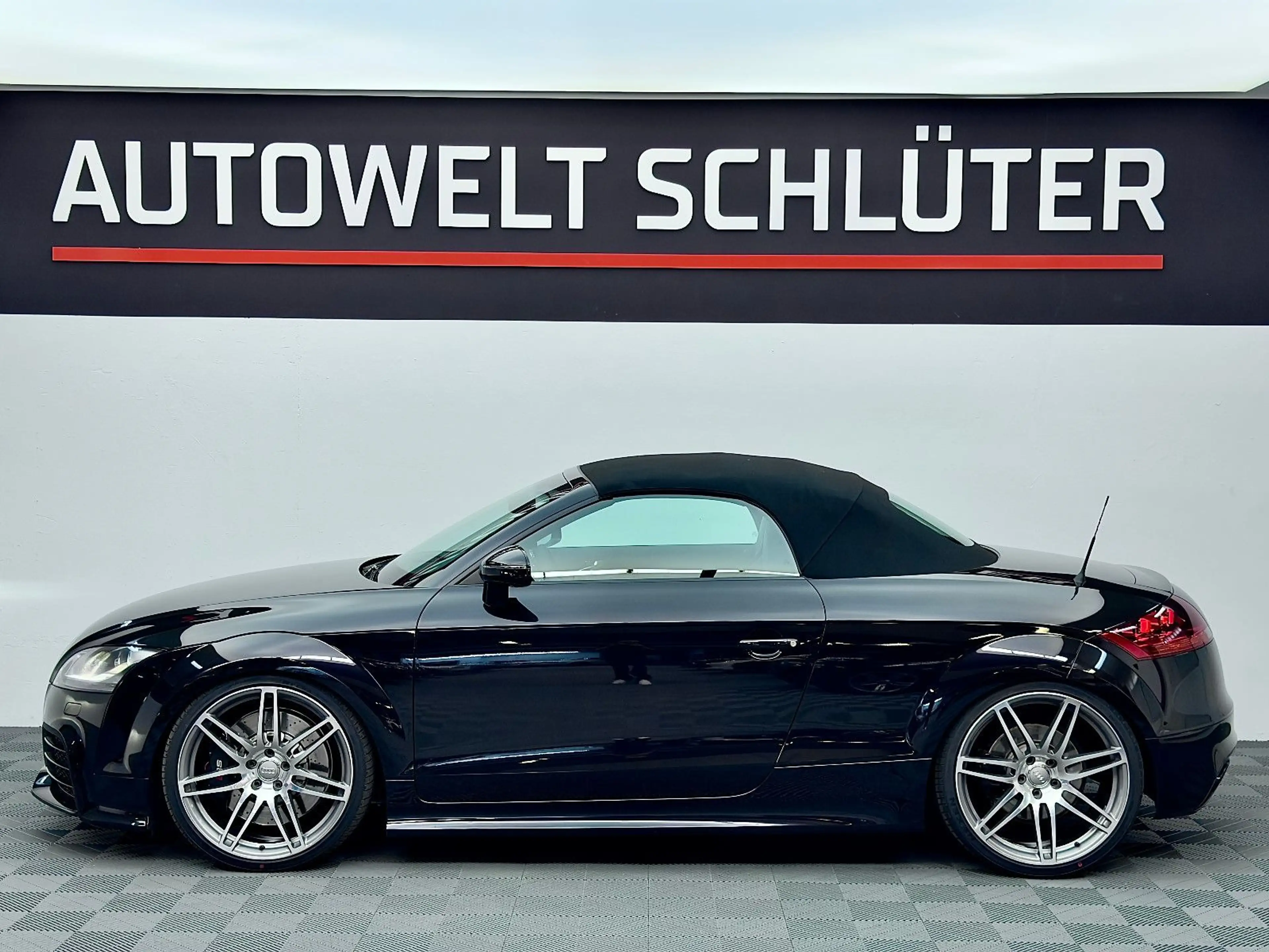 Audi TT RS Roadster quattro Xenon*Schale*PDC*Bose*SHZ — photo 3