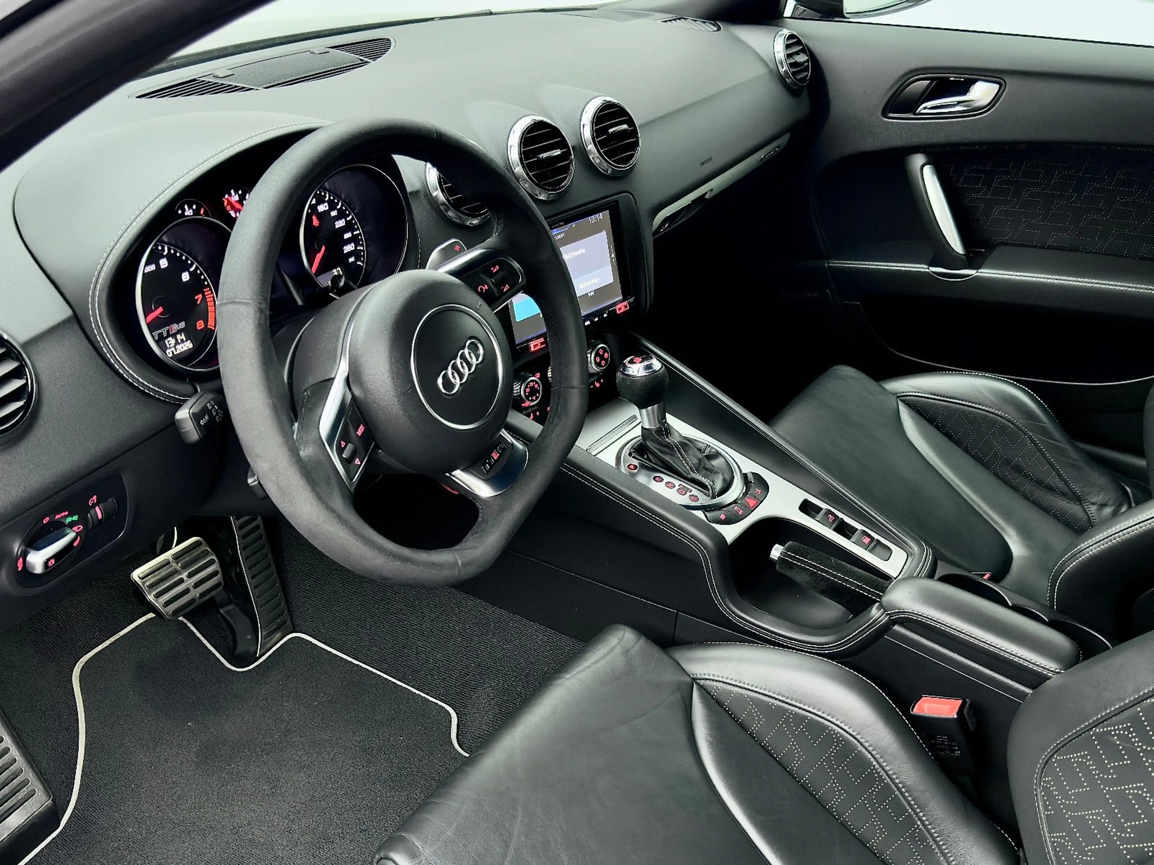 Audi TT RS Roadster quattro Xenon*Schale*PDC*Bose*SHZ — photo 12