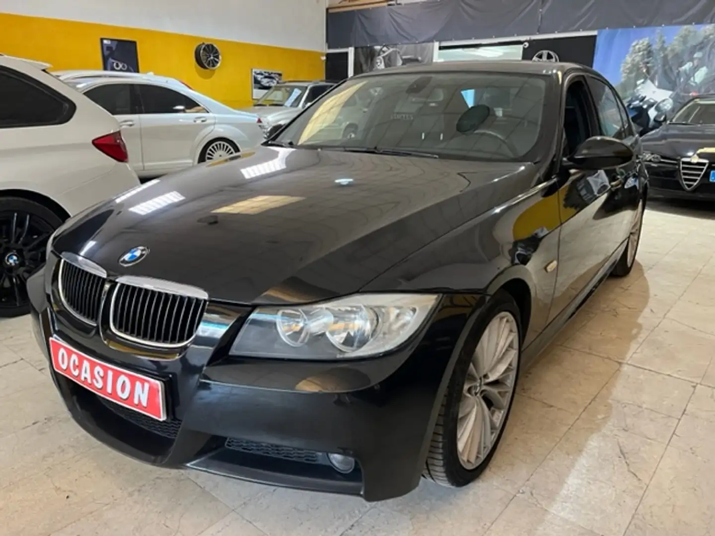 BMW 320 320i Black - 1