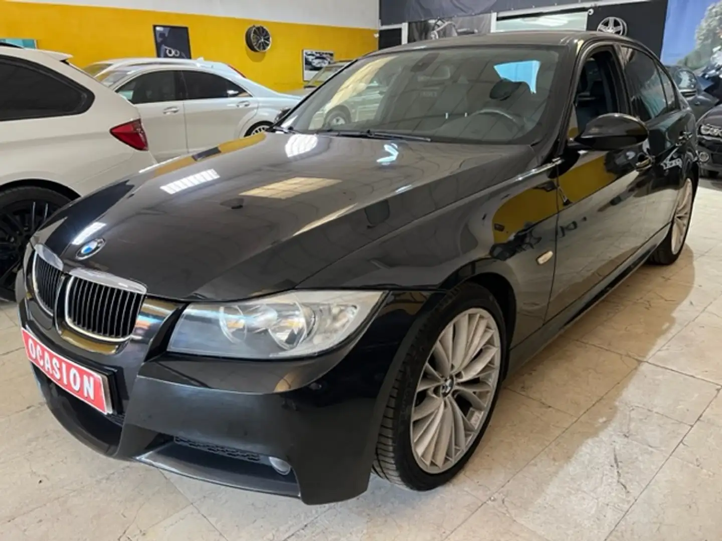 BMW 320 320i Negro - 2